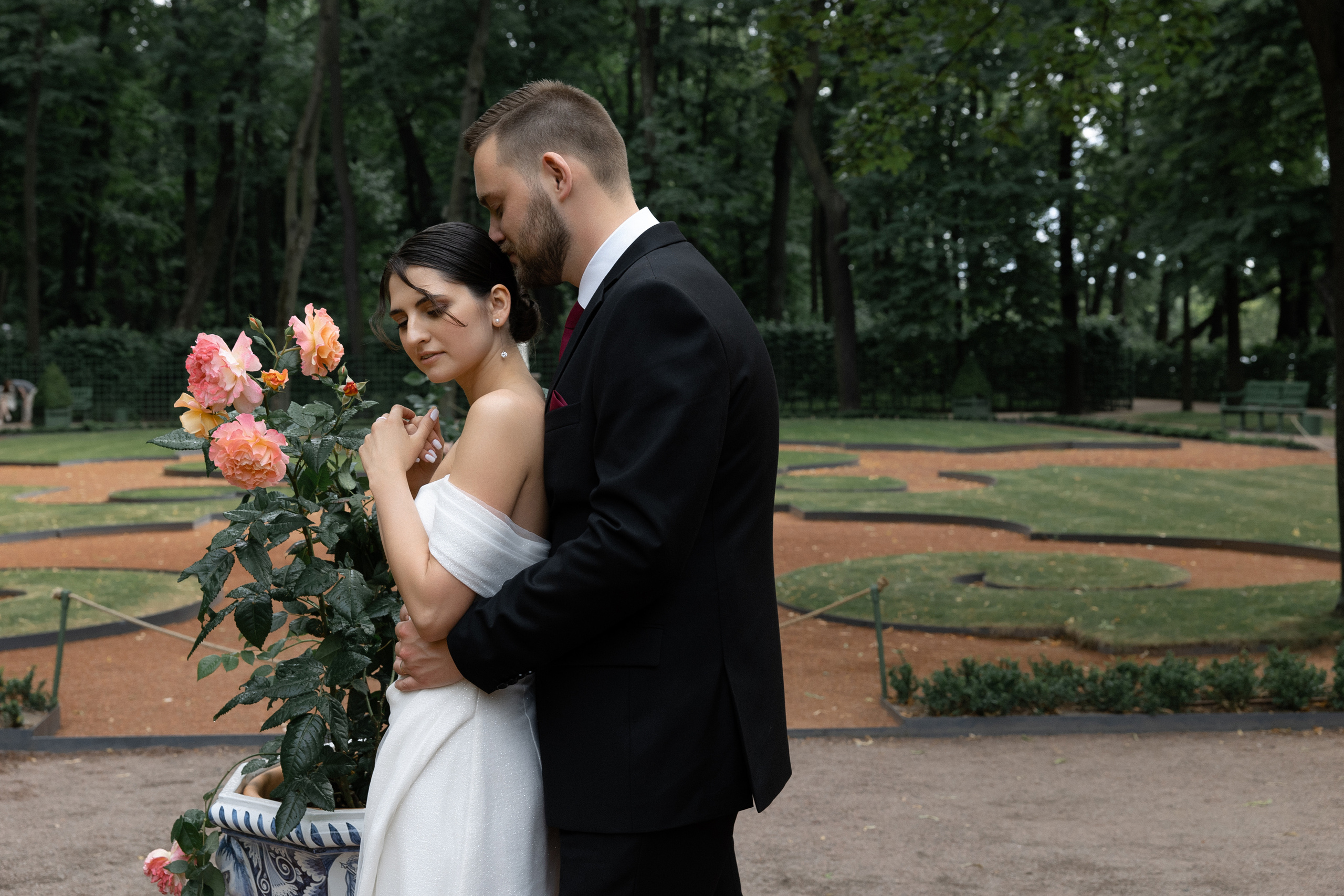 Elegance. Galina and Nikita Bykovets, a wedding photographer and videographer duo in Germany