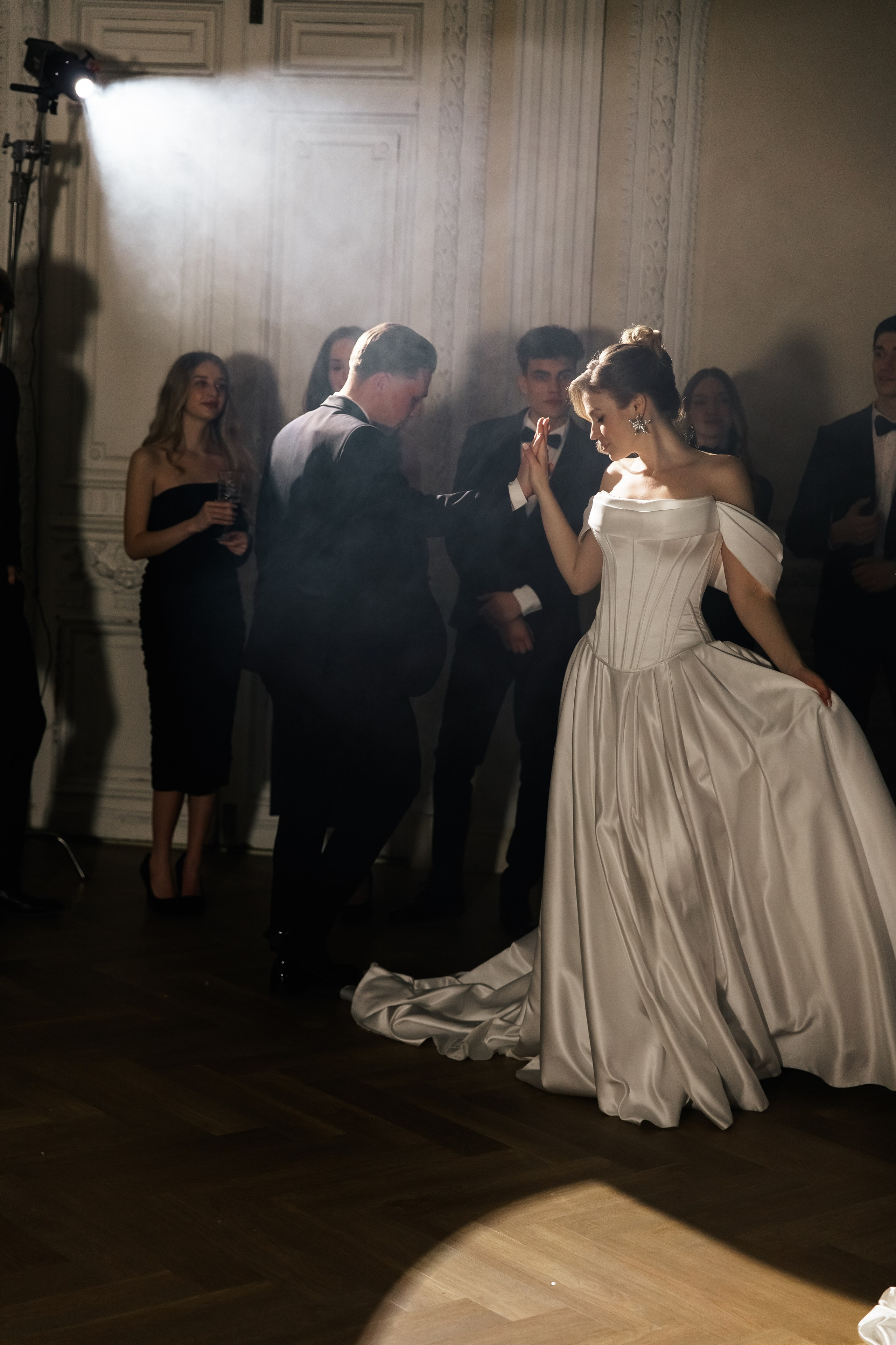 Особняк. Фотограф, который снимает любовь в Санкт-Петербурге