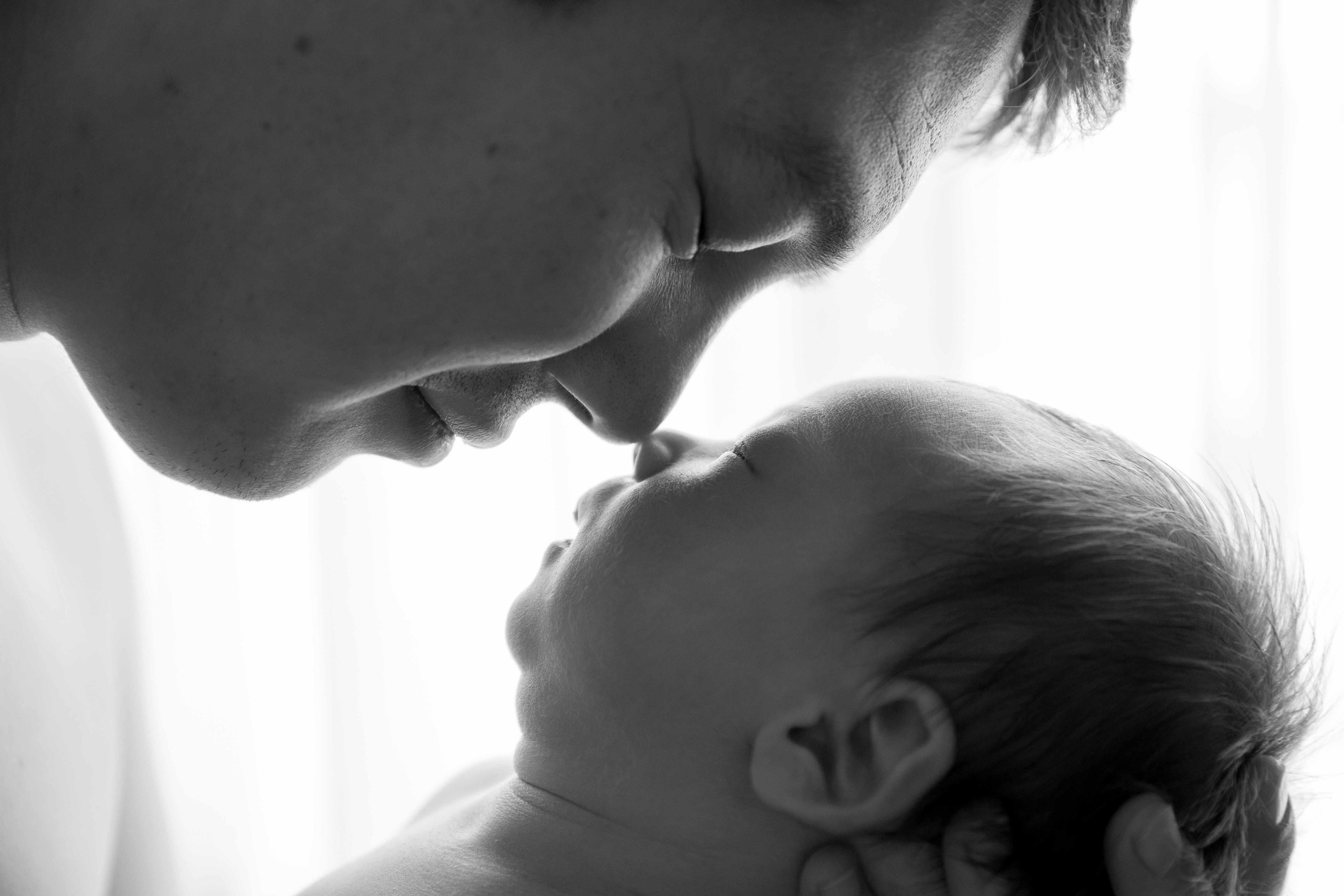 Newborn Алматы, фотосессия новорожденных и младенцев с родителями. Фотостудия Алматы. Семейная и детская фотостудия Family studio.Фотограф Алматы