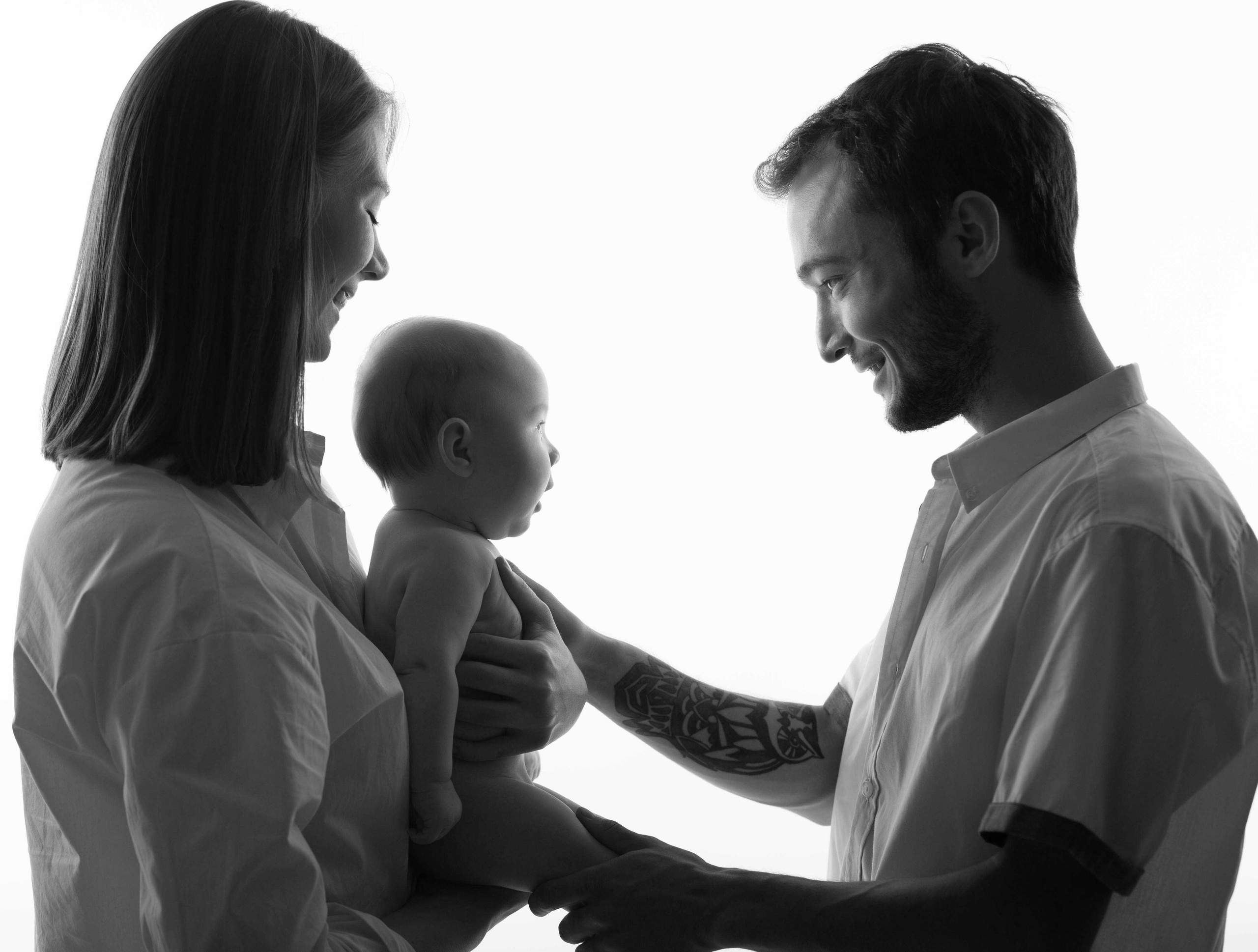 Newborn Алматы, фотосессия новорожденных и младенцев с родителями. Фотостудия Алматы. Семейная и детская фотостудия Family studio.Фотограф Алматы