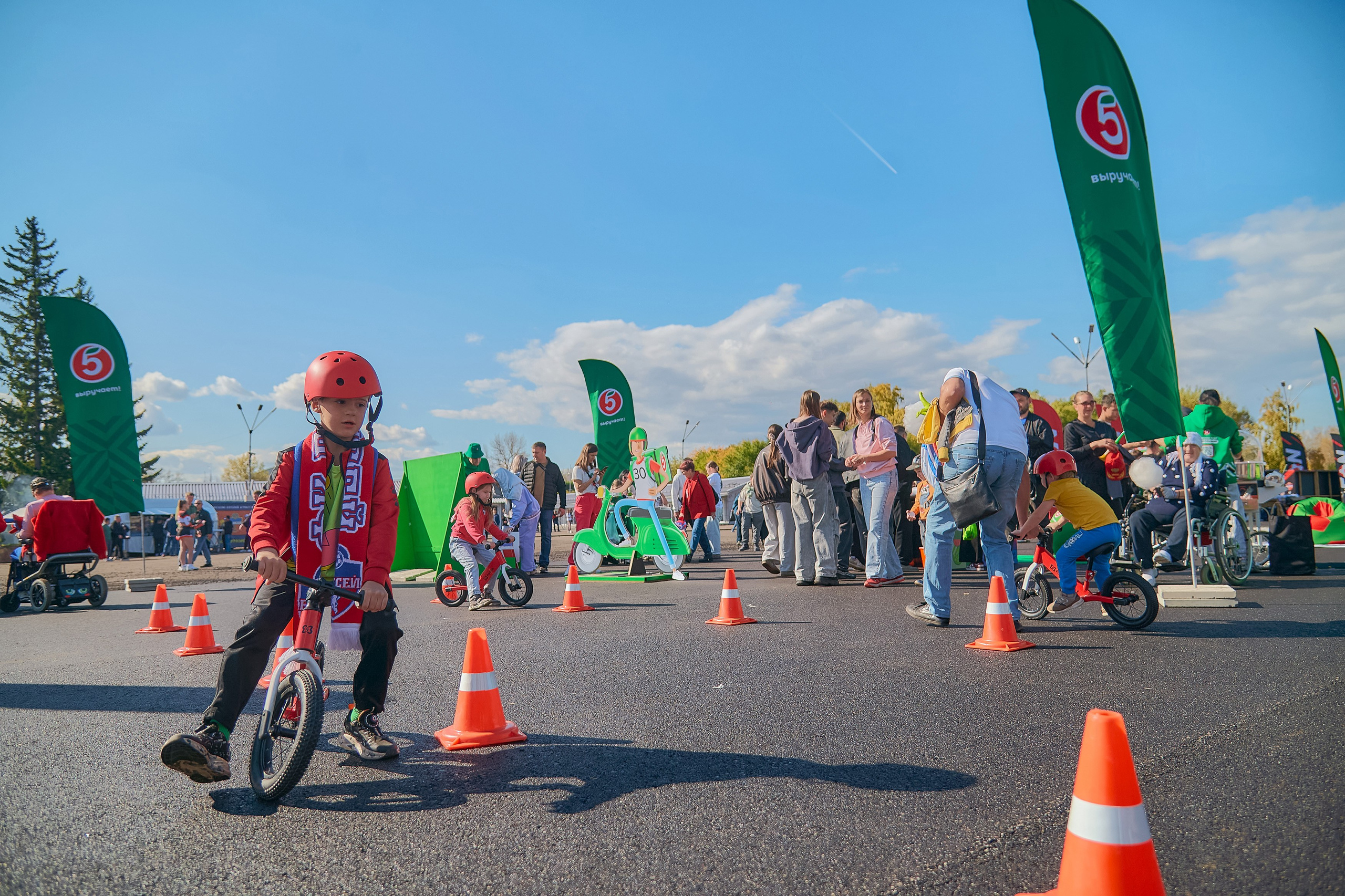 Фестиваль от супермаркета «Пятёрочка». Фотограф Яковлев Роман — Красноярск