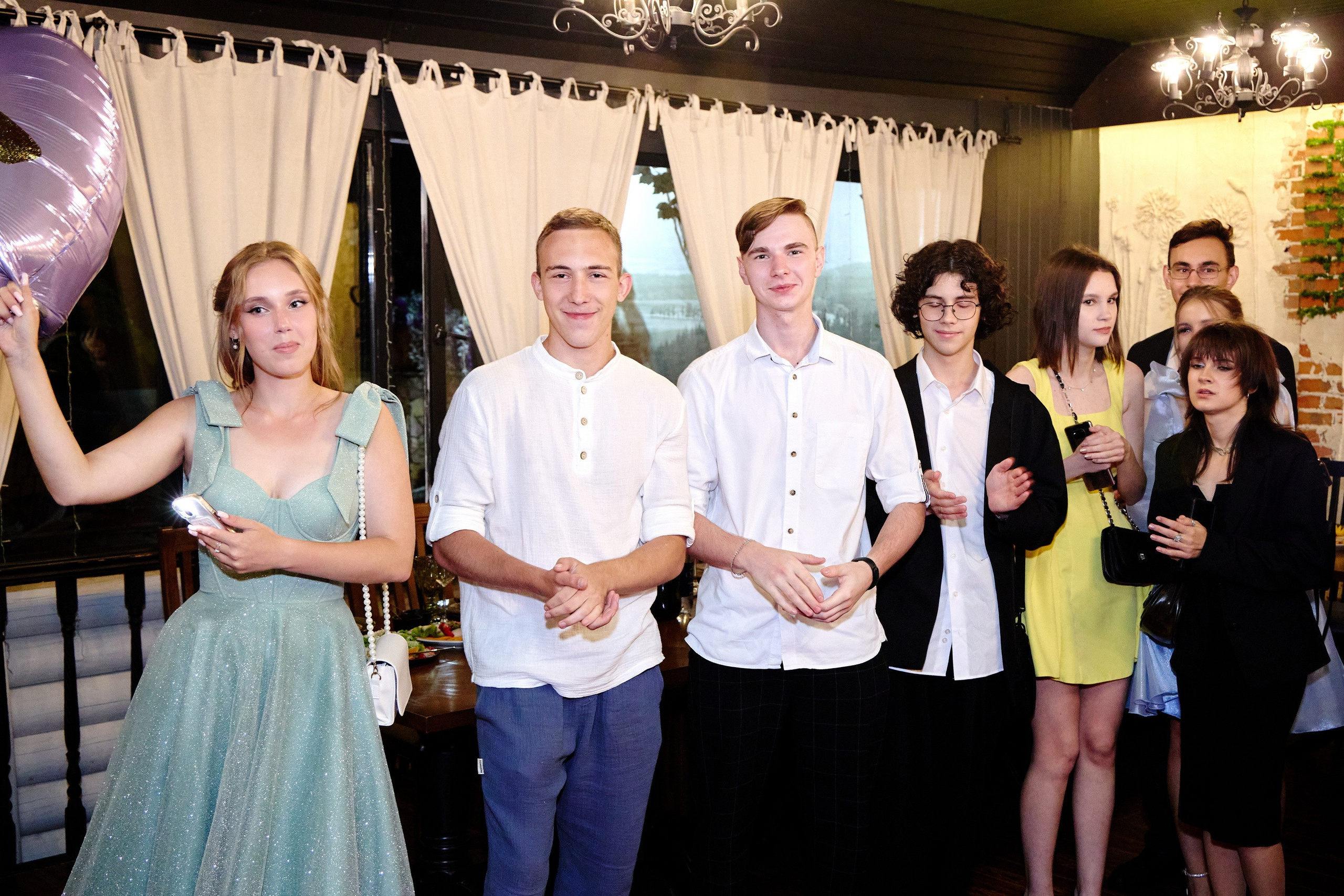 Выпускной 35 Сош. Фотограф Выпускные альбомы Таганрог Сергей Коробченко