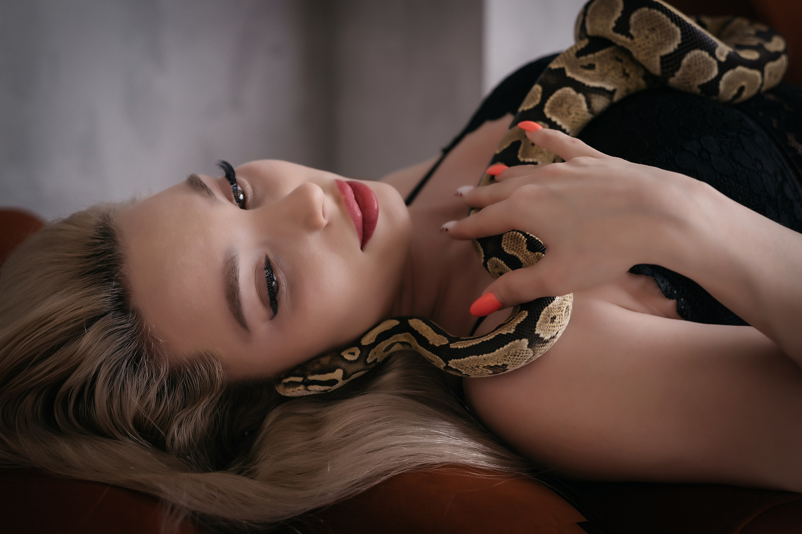 Фотосессия для Яны с змеей. Яна Муравлева |фотограф город Пенза