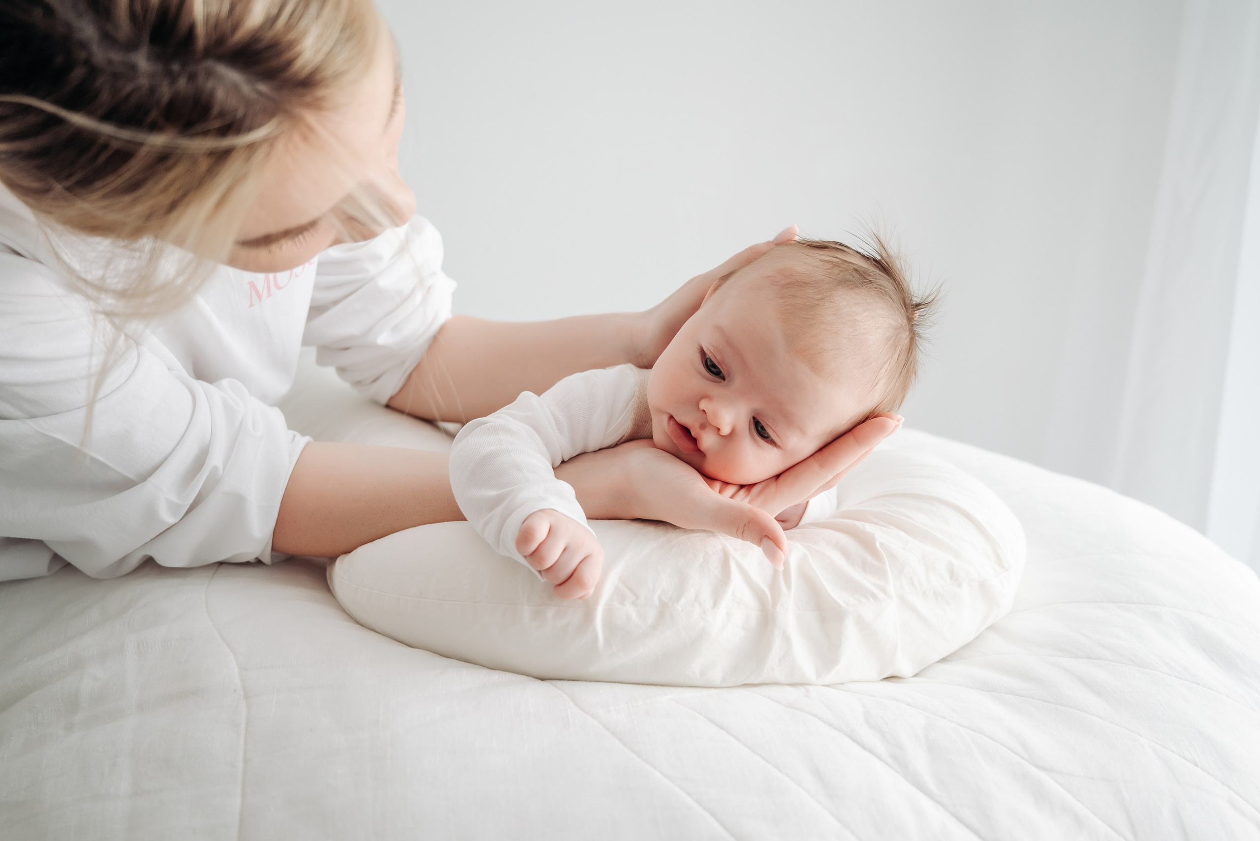 Newborn. Фотограф Татьяна Ульянова. Съёмка выписки из роддома, Таинства Крещения