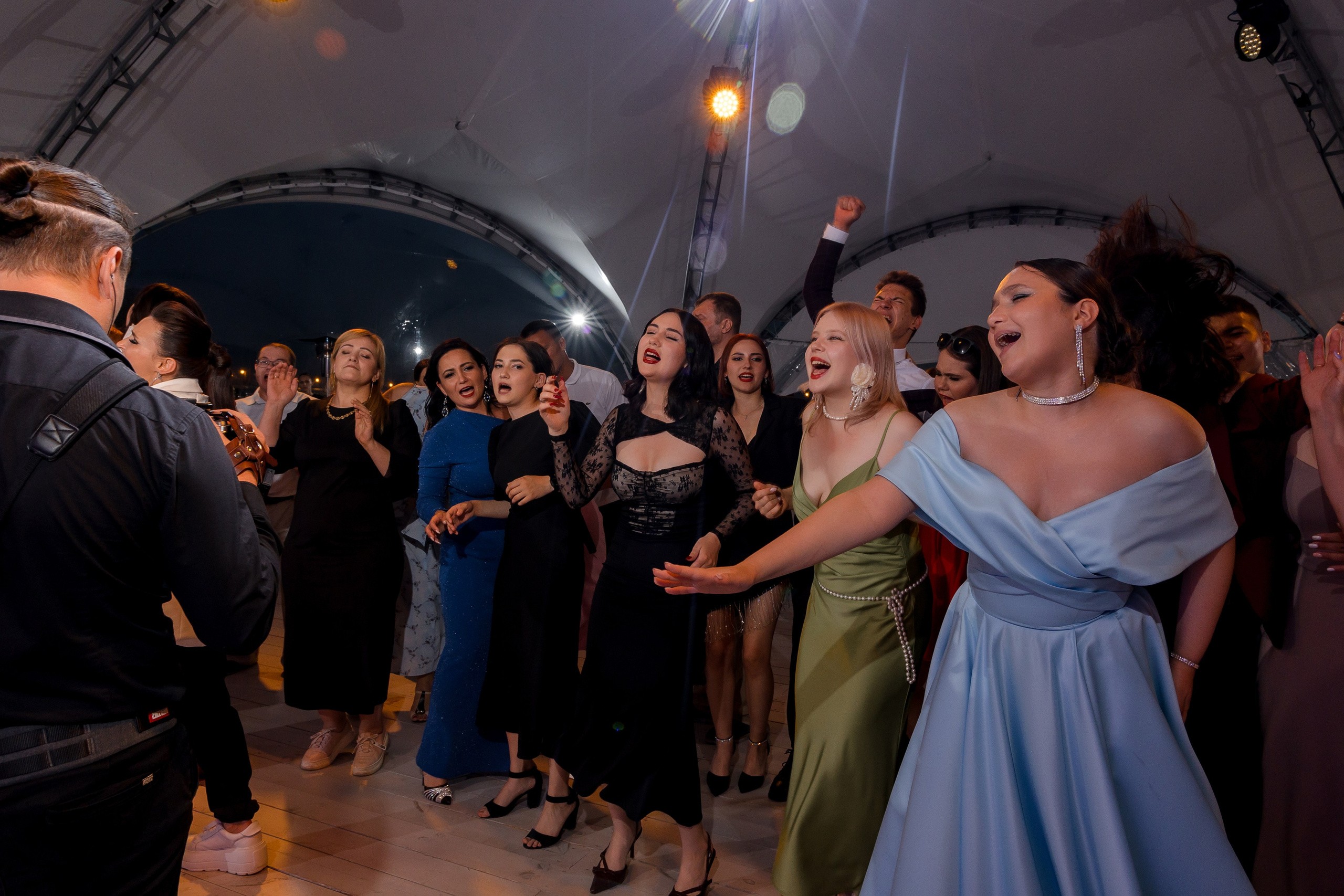 ВЫПУСКНОЙ White Place — Гимназия 52. Свадебный и семейный фотограф Динар Гильмутдинов