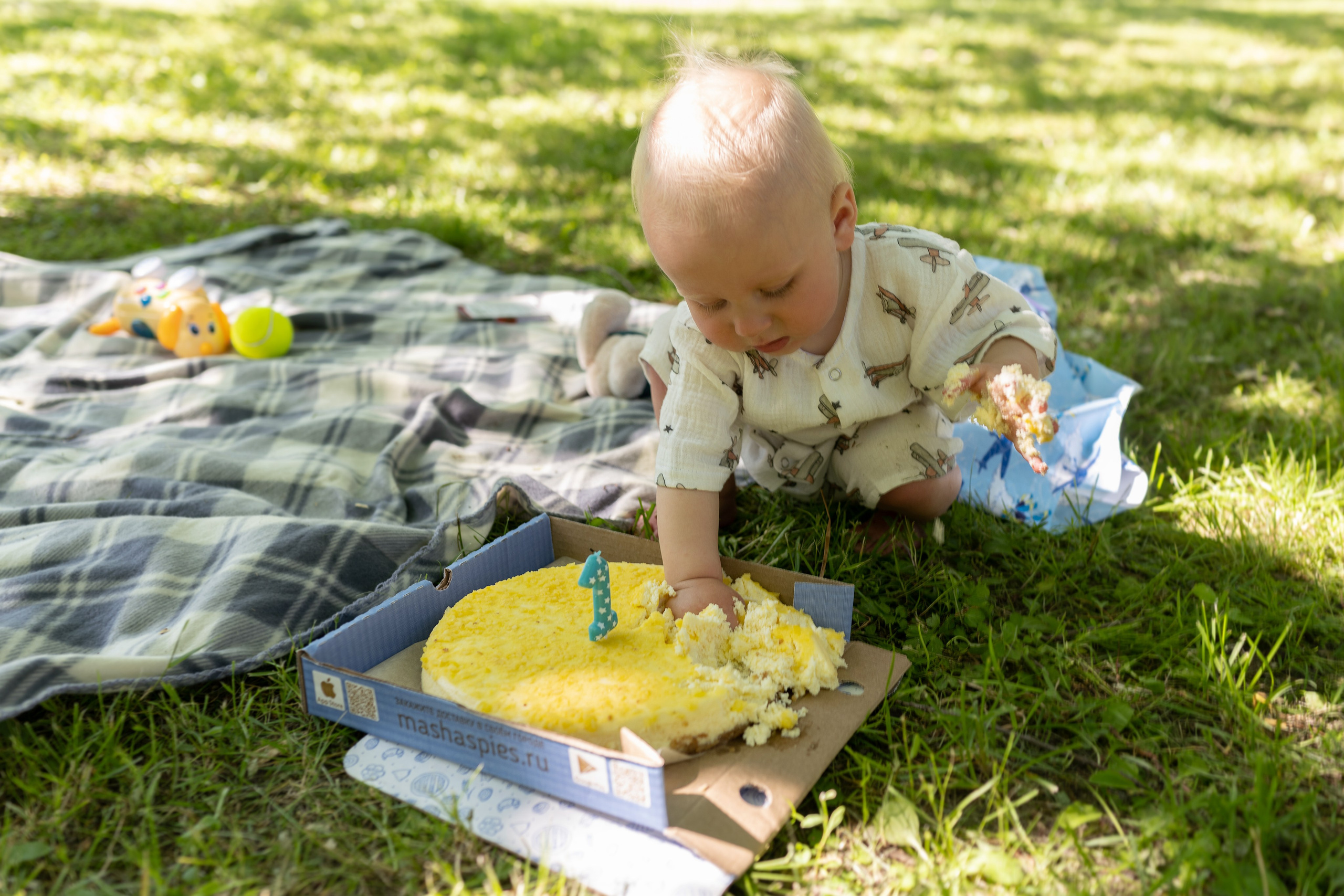 Фотосессия на годик малыша. Фотограф newborn (новорожденных) в Санкт-Петербурге Алена Алексеева