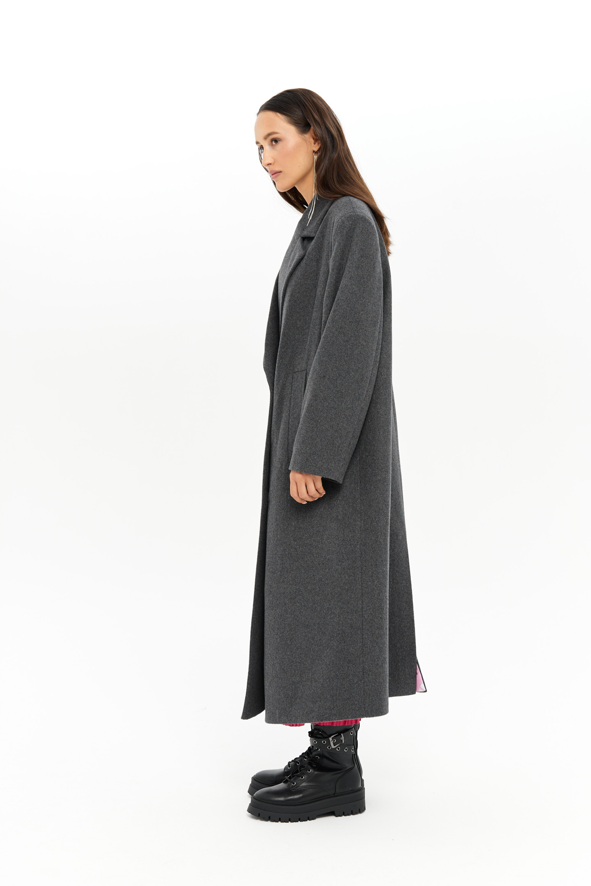 Каталог для бренда Sinn. Коммерческий фотограф в Москве Марина Иванькова