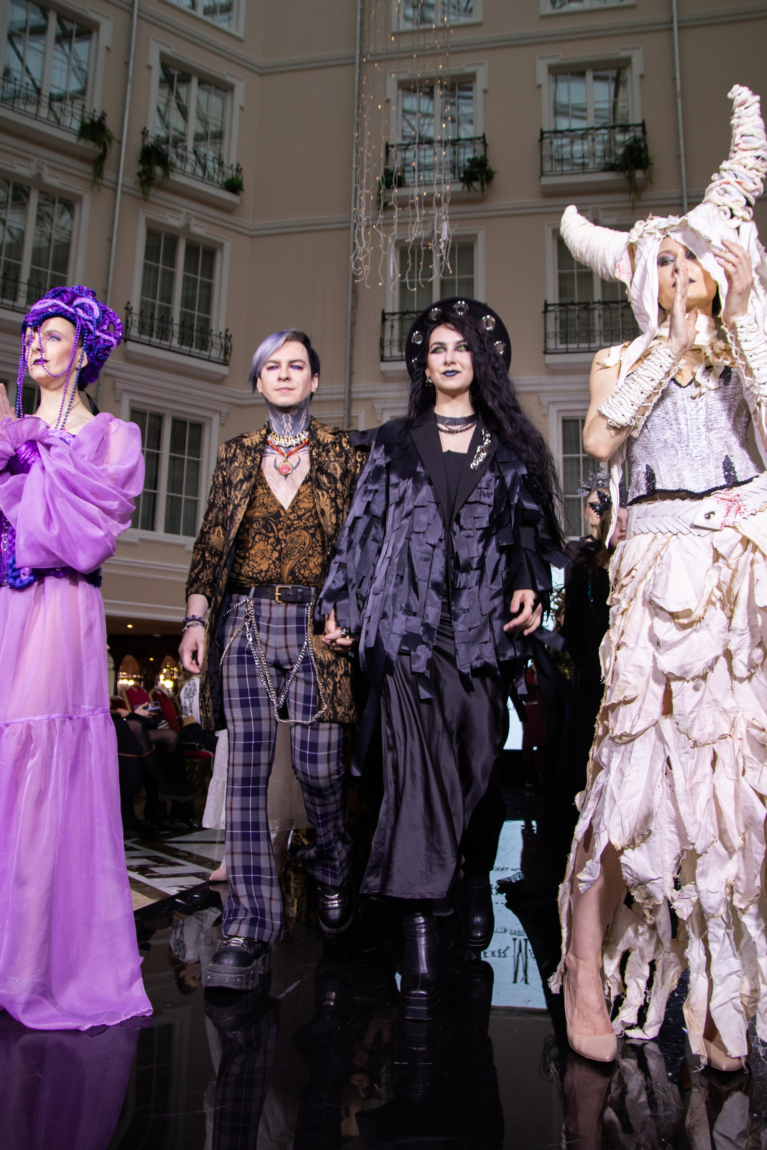 Модный показ от Дарьи Норд и Алазара Маевского: стиль, энергия, авангард. Портретный фотограф в Санкт-Петербурге Савельева Ольга