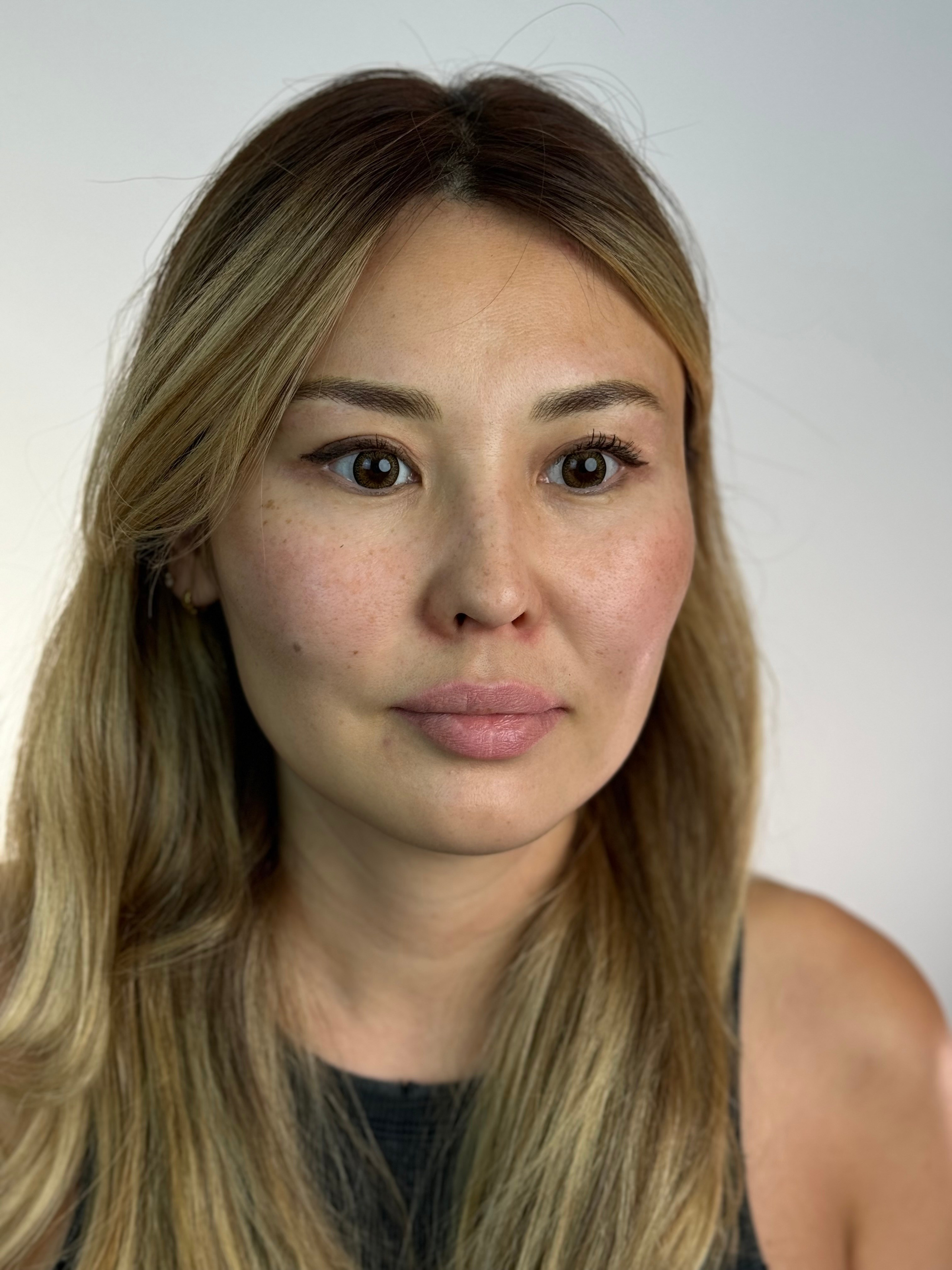 Олеся. Студия перманентного макияжа, косметологии и массажа SYMMETRY в Москве, м. Киевская