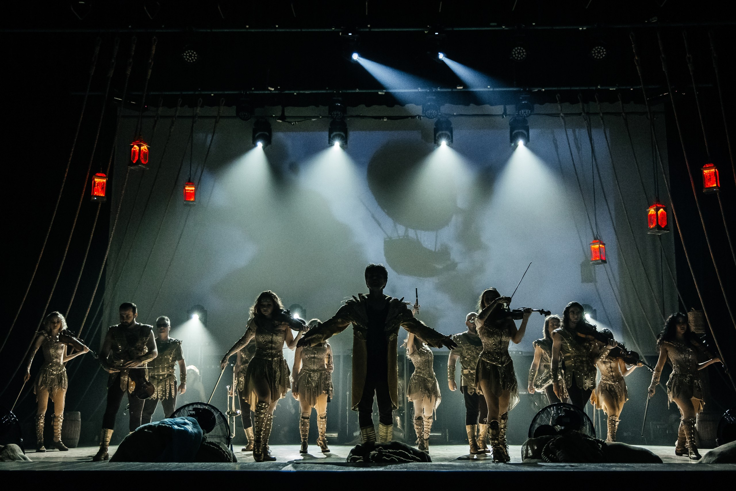 Первый в мире танцующий оркестр«Concord Orchestra». Обо мне