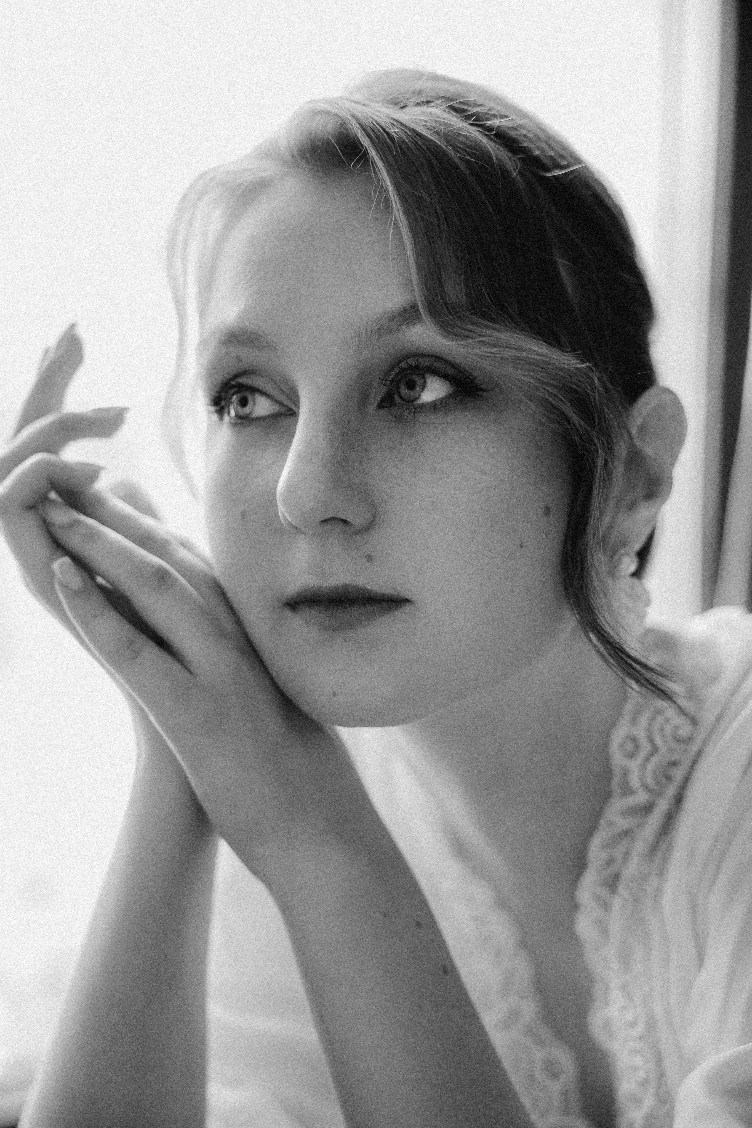 Утро невесты и свадебная фотосессия на теплоходе по Москве-реке