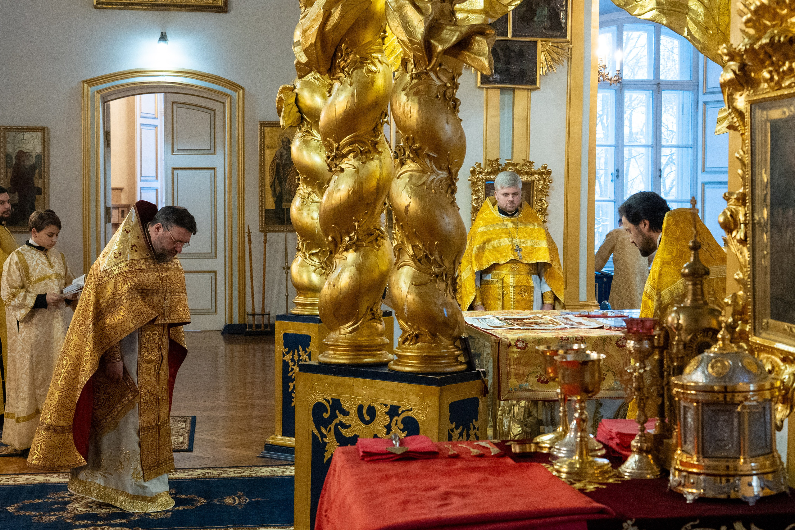 Неделя 30-я по Пятидесятнице, пред Рождеством Христовым, святых отец. Предпразднство Рождества Христова. Вмц. Анастасии Узорешительницы. НИКОЛО-БОГОЯВЛЕНСКИЙ МОРСКОЙ СОБОР