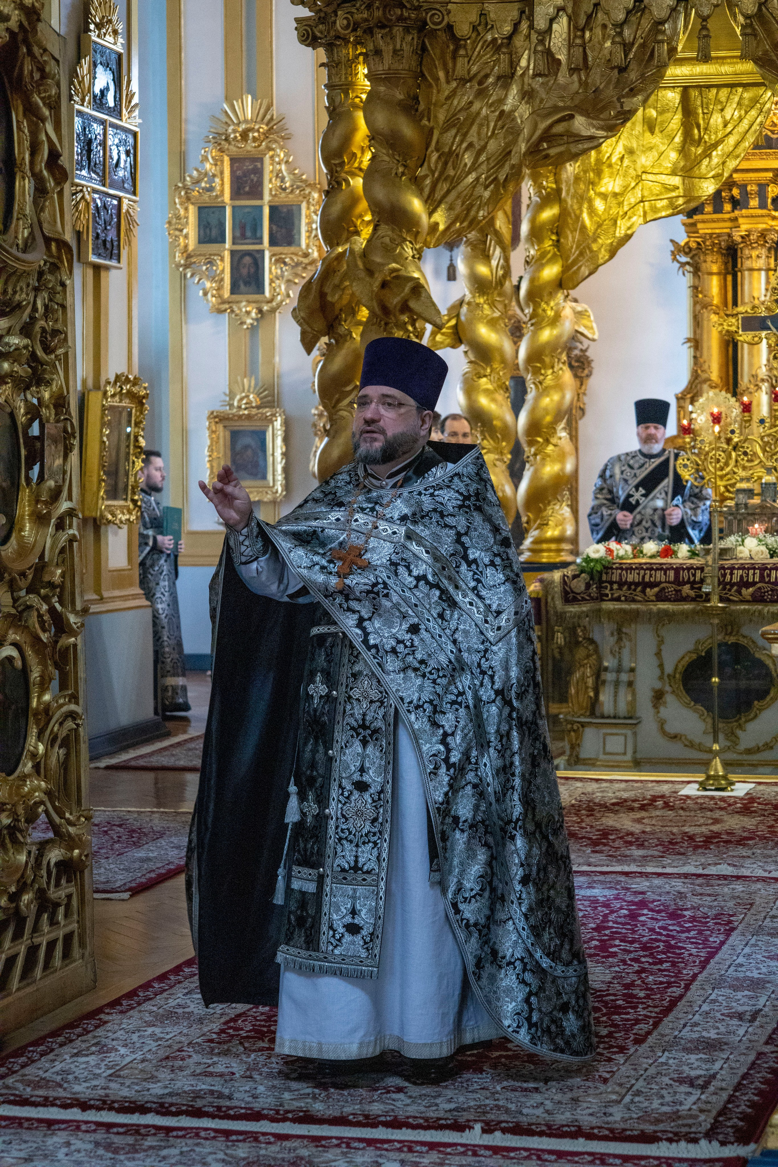 ВЕЧЕРНЯ С ВЫНОСОМ ПЛАЩАНИЦЫ. НИКОЛО-БОГОЯВЛЕНСКИЙ МОРСКОЙ СОБОР