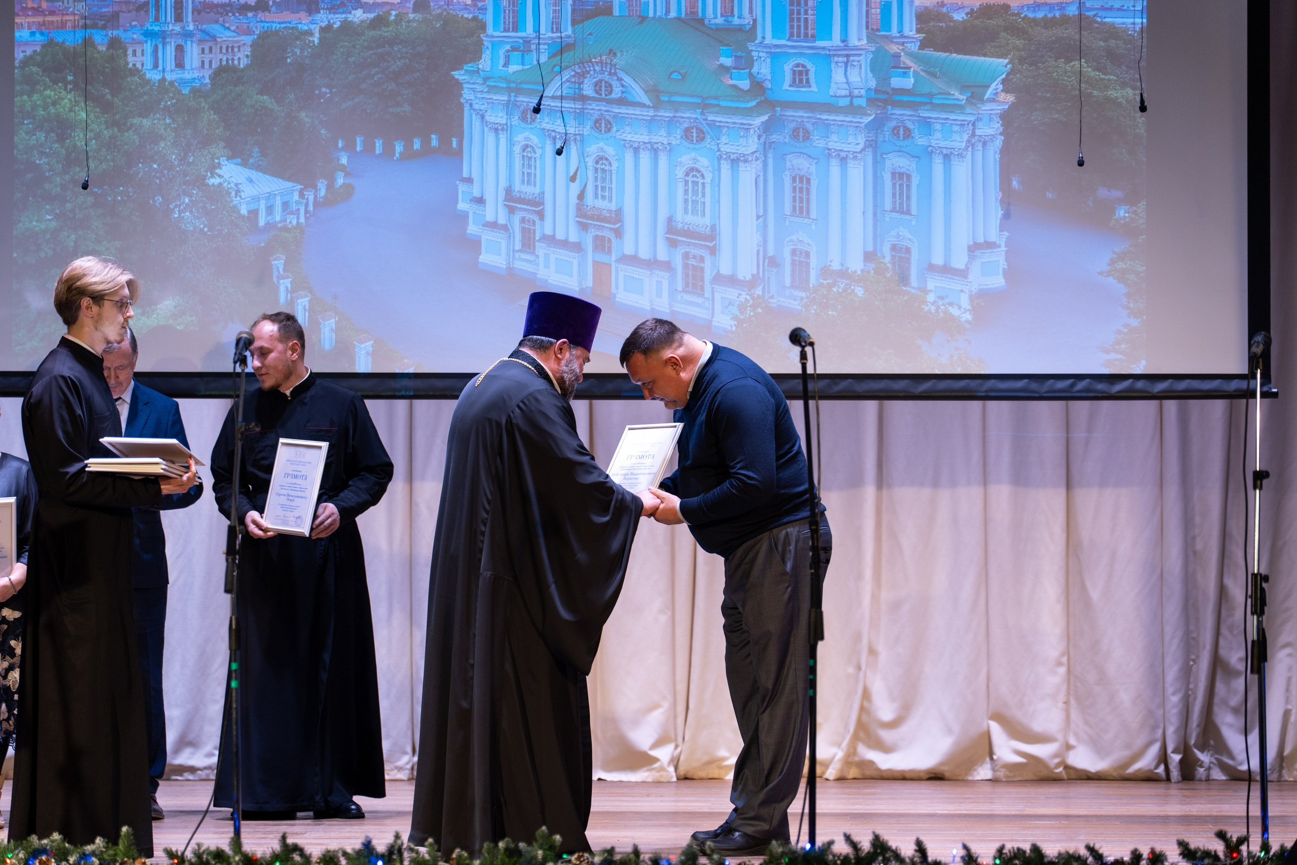 Праздничный концерт в честь 265 летия освящения нижнего храма собора во имя Святителя и Чудотворца Николая. НИКОЛО-БОГОЯВЛЕНСКИЙ МОРСКОЙ СОБОР