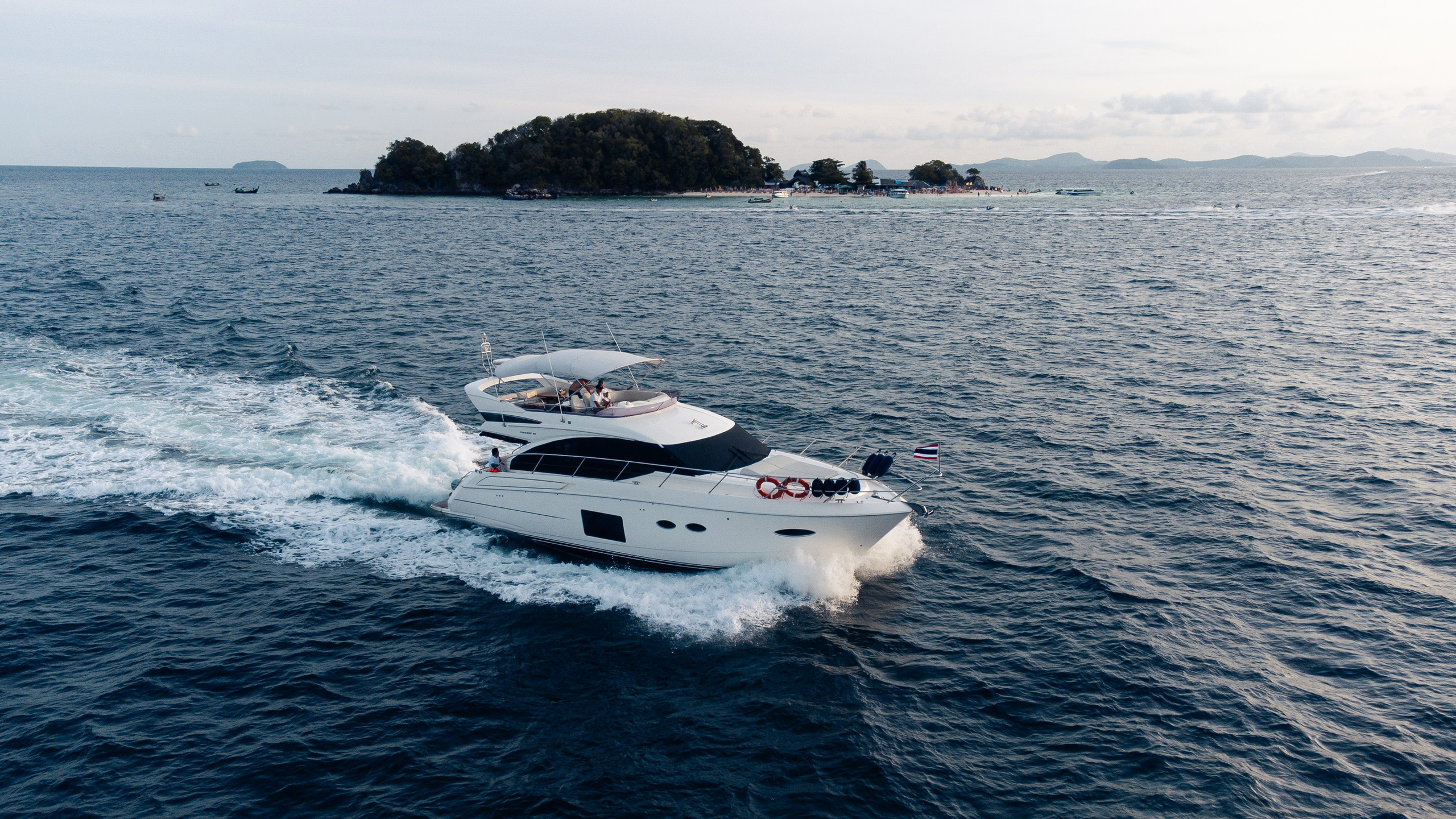 Ян Долматов — фотограф, видеограф и продюсер на Пхукете, Таиланд