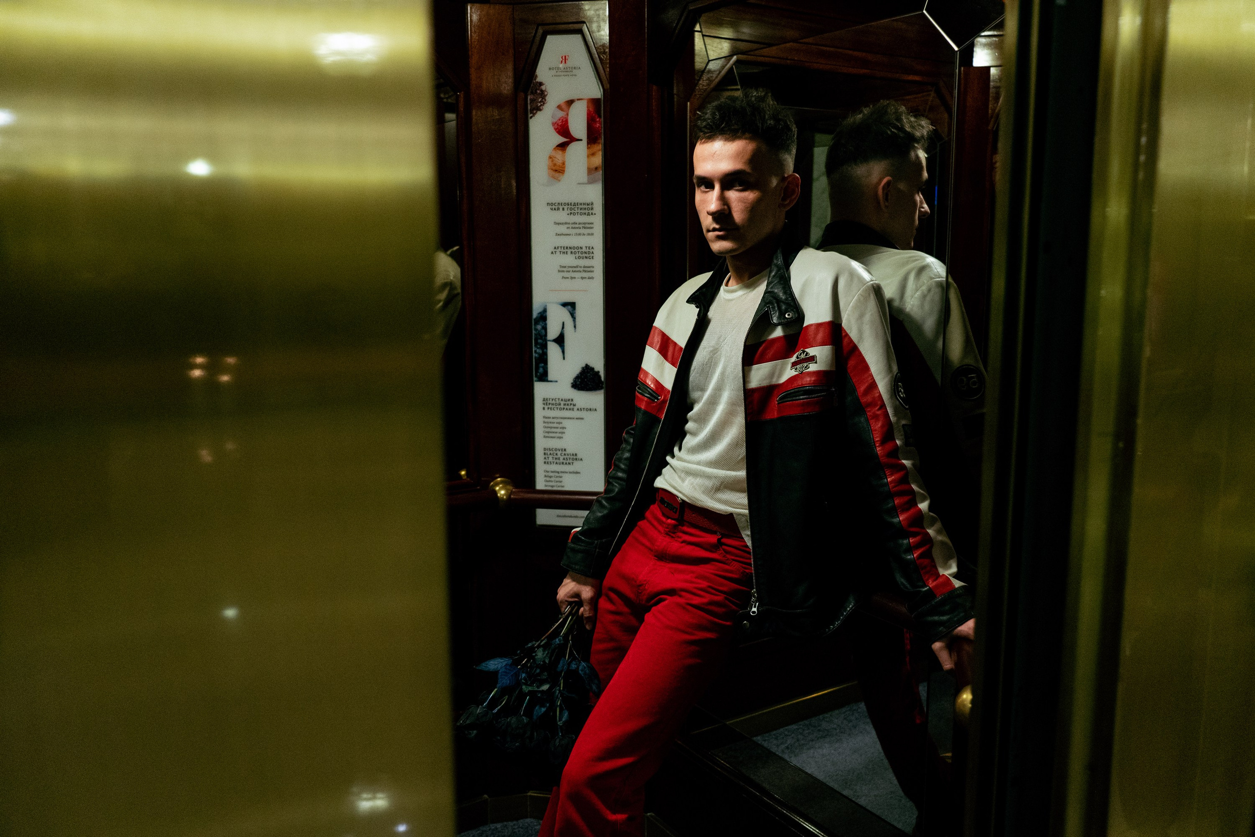 ОДИНОЧЕСТВО В ОТЕЛЕ. Креативный фотограф из Питера, Владис. Такого результата нет, и не будет, ни у кого на свете! Не приходите на съёмку, влюбитесь в себя!