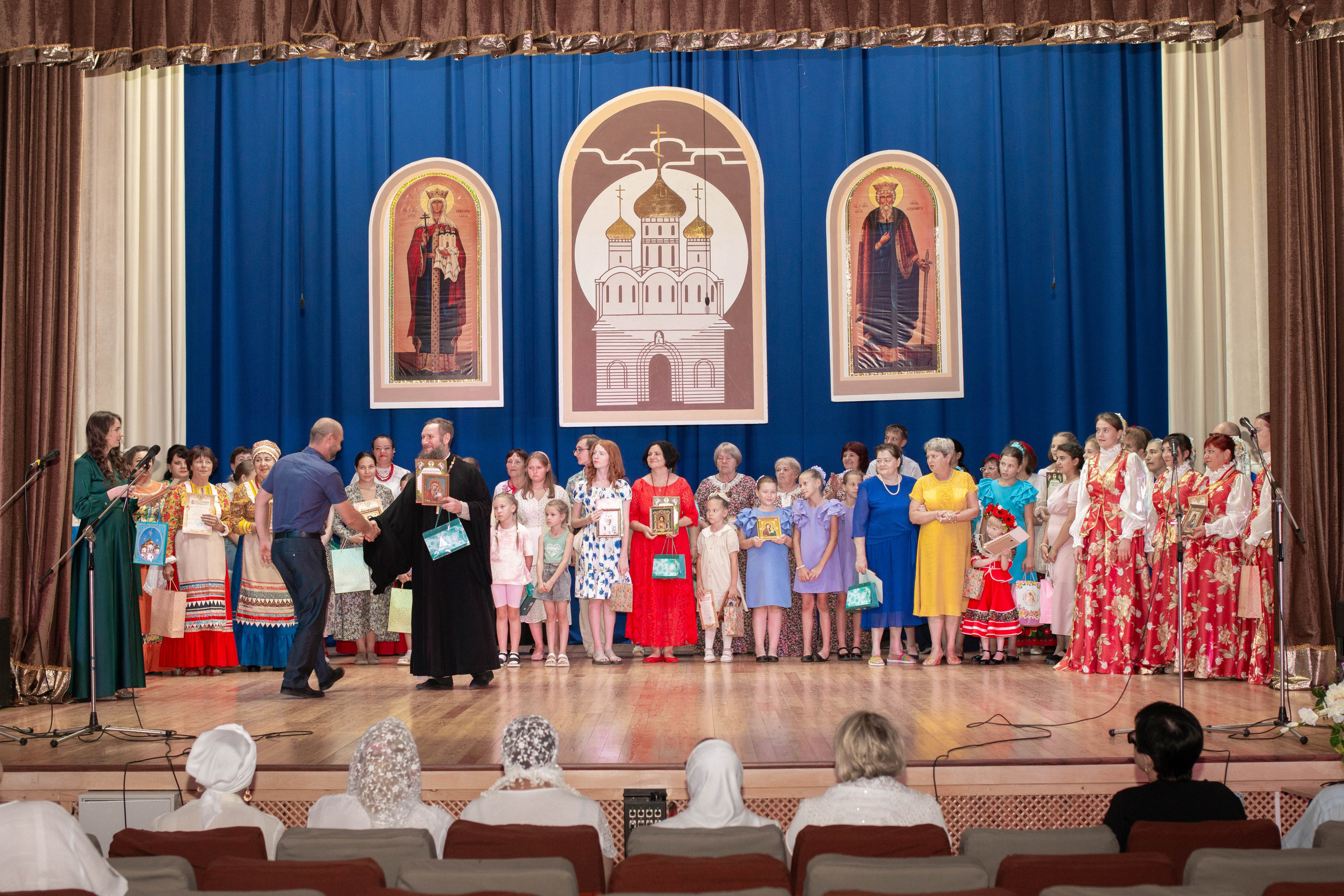 День Святого Владимира п. Радуга. Главная