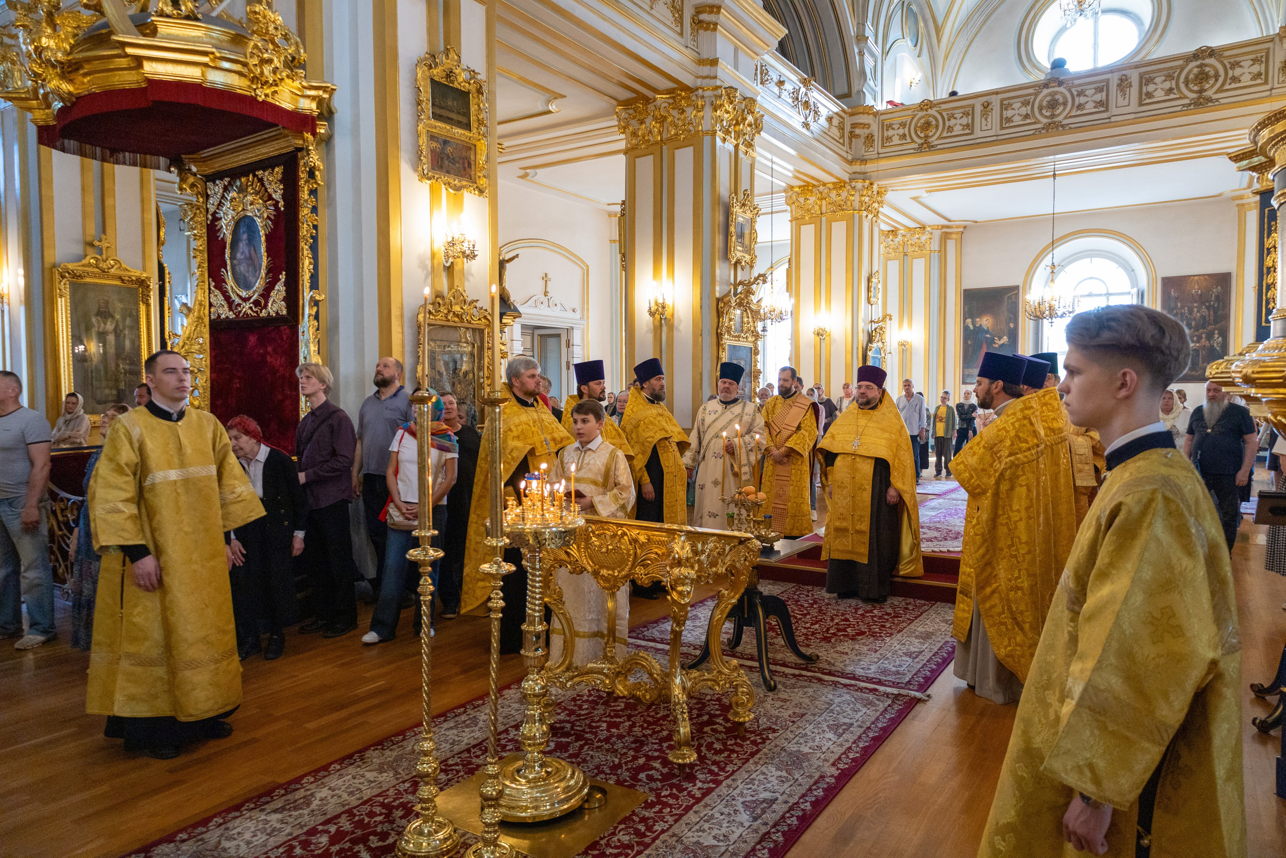 СЛАВНЫХ И ВСЕХВАЛЬНЫХ ПЕРВОВЕРХОВНЫХ АПОСТОЛОВ ПЕТРА И ПАВЛА. НИКОЛО-БОГОЯВЛЕНСКИЙ МОРСКОЙ СОБОР
