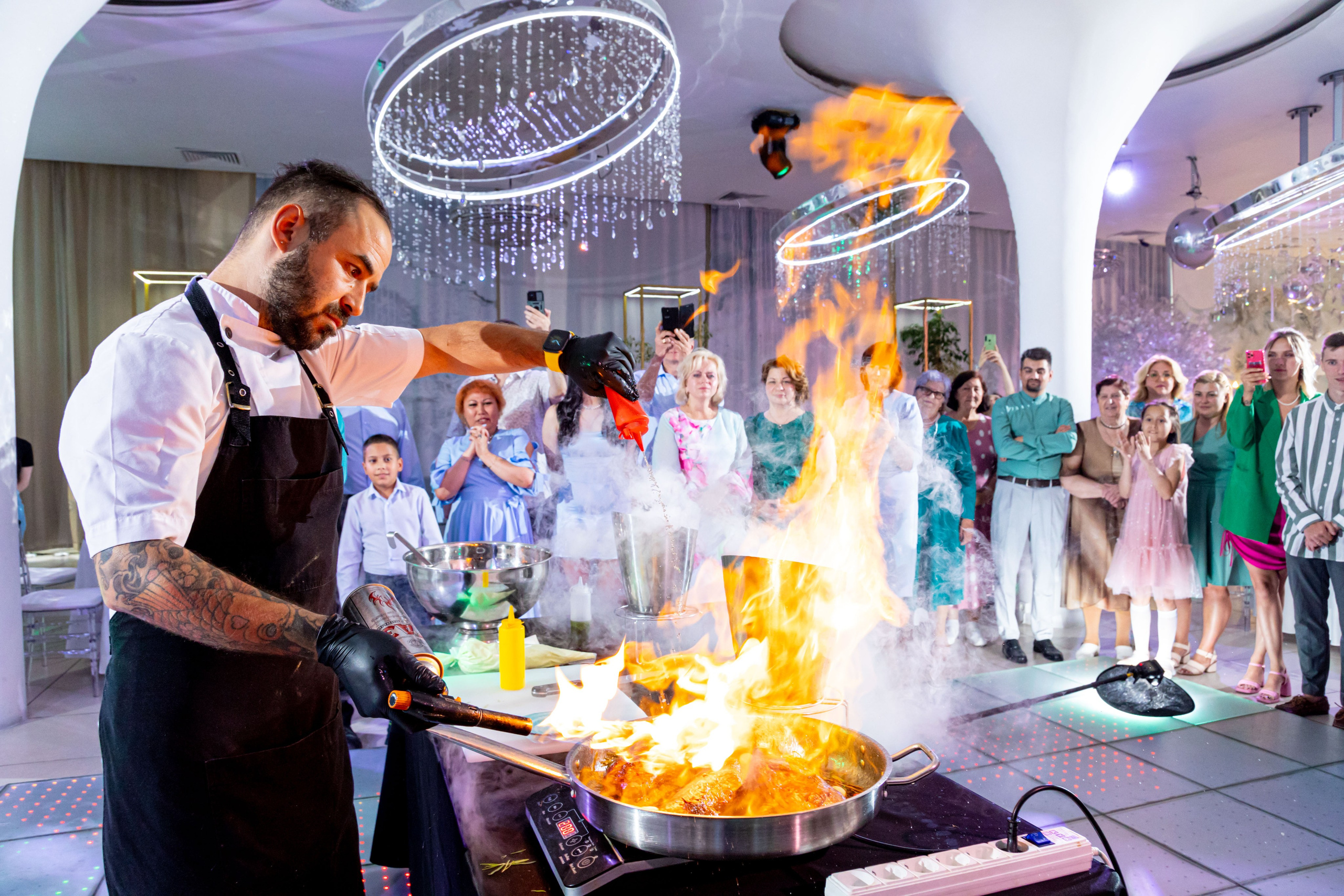 Фотограф на банкет свадьбы, юбилея в Санкт-Петербурге. Фотограф на праздник, корпоратив, День Рождения и Юбилей в г. Санкт-Петербурге Алексей Анкушев