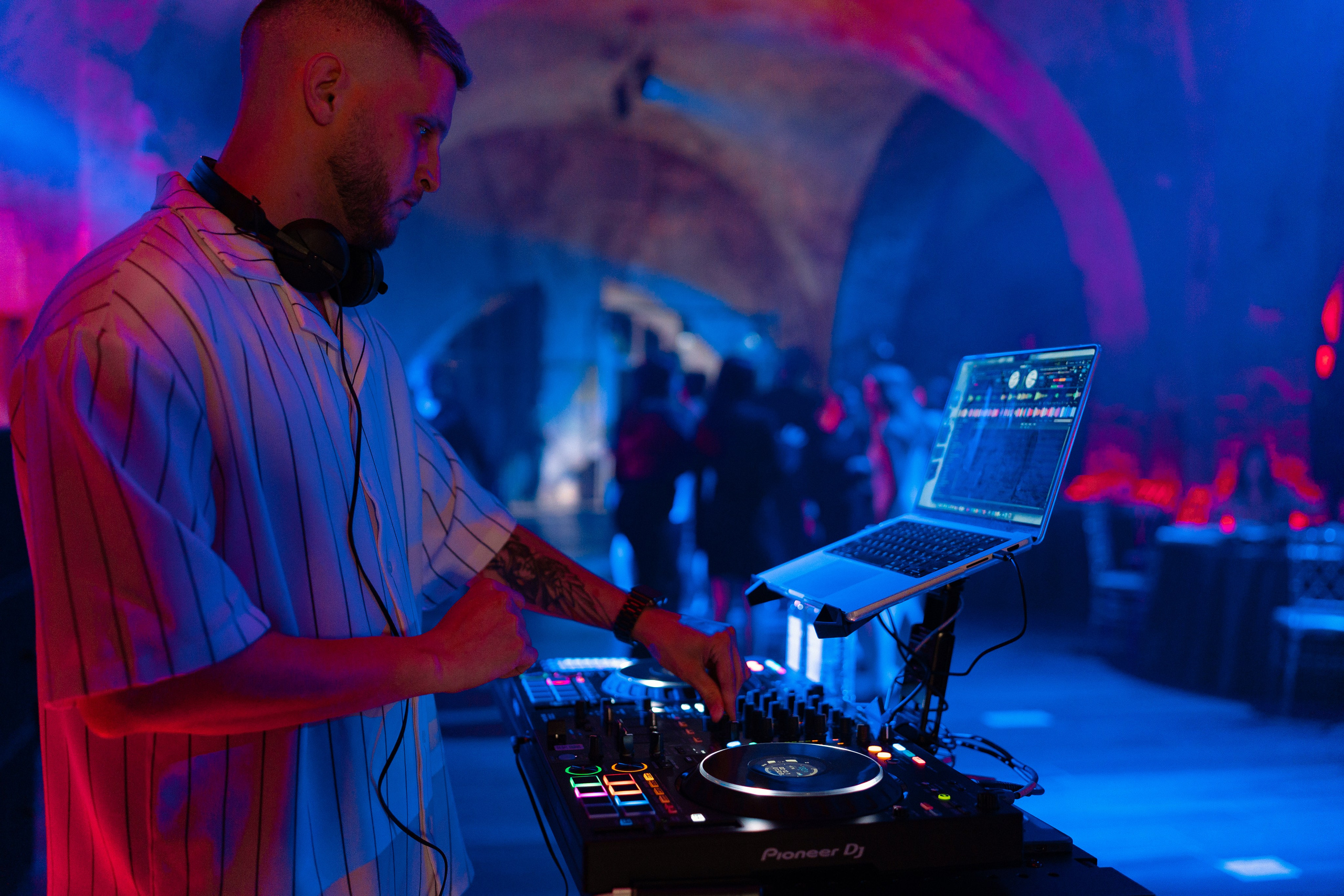 Adskill 11 лет. КОРПОРАТИВНЫЙ, ИМИДЖЕВЫЙ И РЕПОРТАЖНЫЙ ФОТОГРАФ МАКСИМ МЕШ