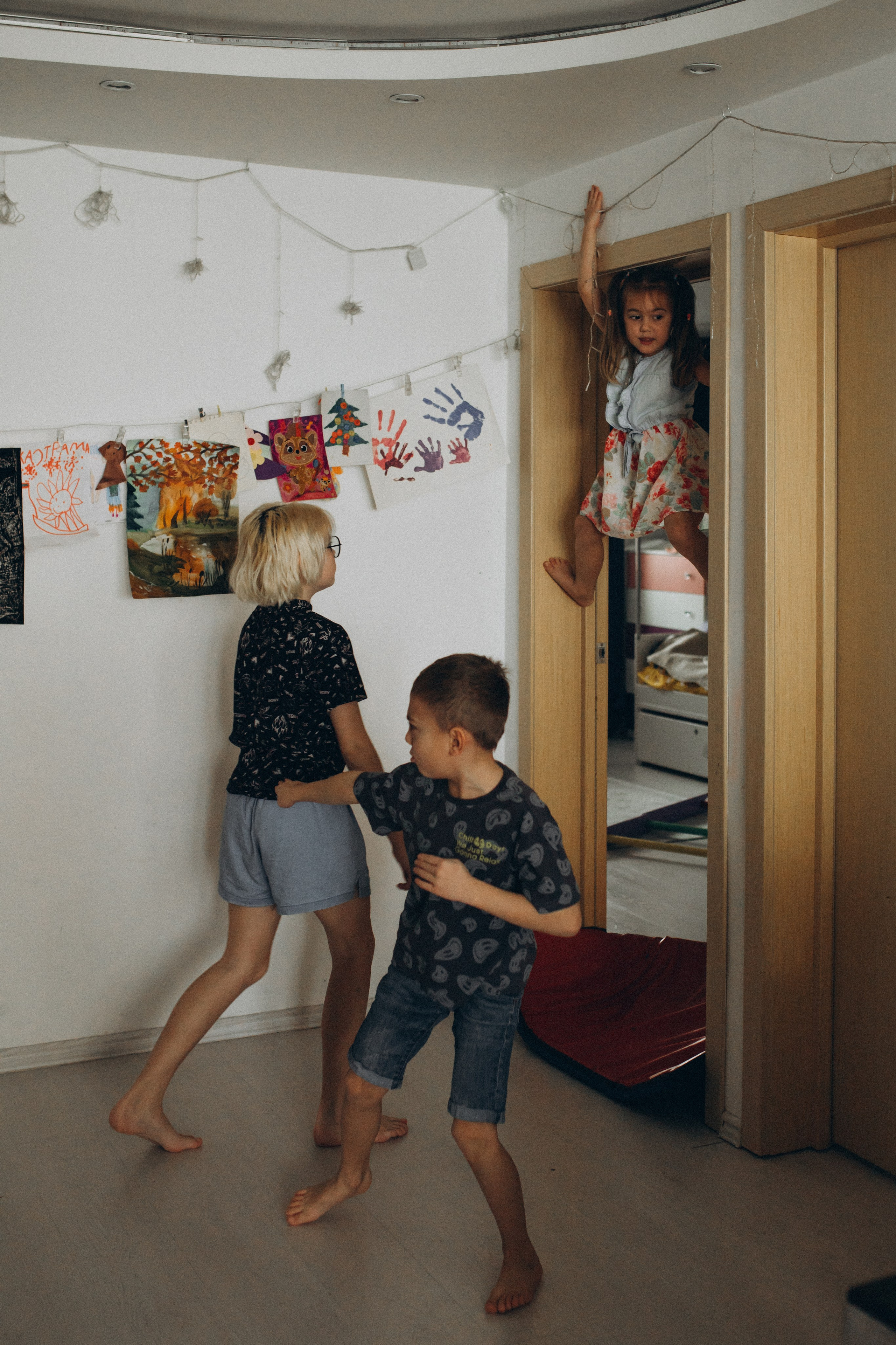 Лида, Арсений, Гера, Дара, Корвин. Фотограф Людмила Оюн