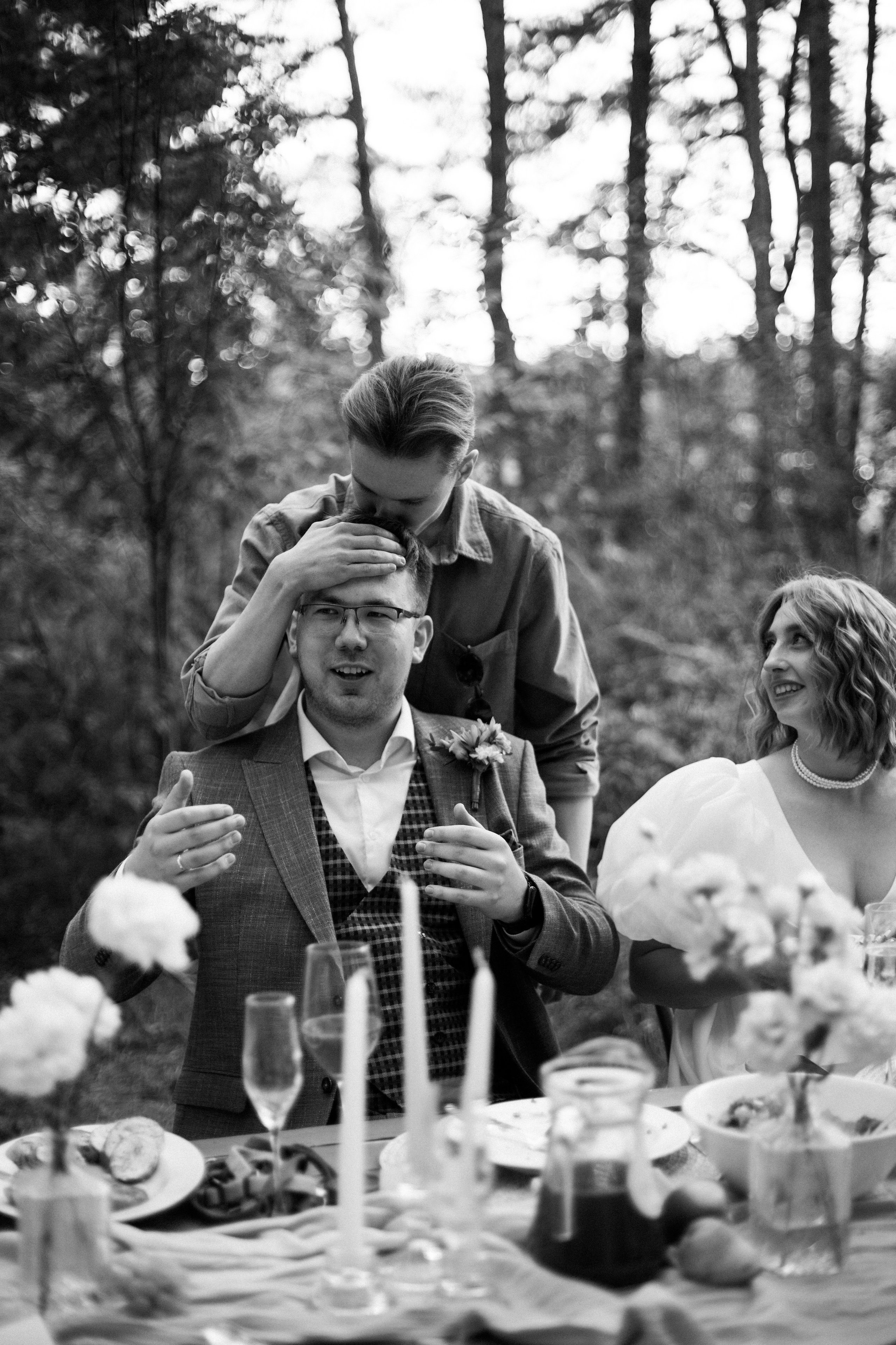 Корги свадьба в сосновом лесу. Фотограф Москва Жуковский Раменское