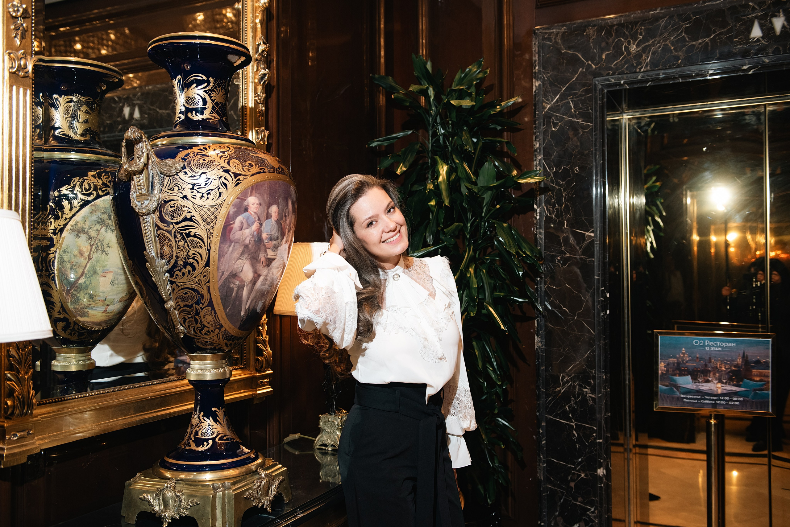 Блогеры, предприниматели. Фотограф, визажист. Москва