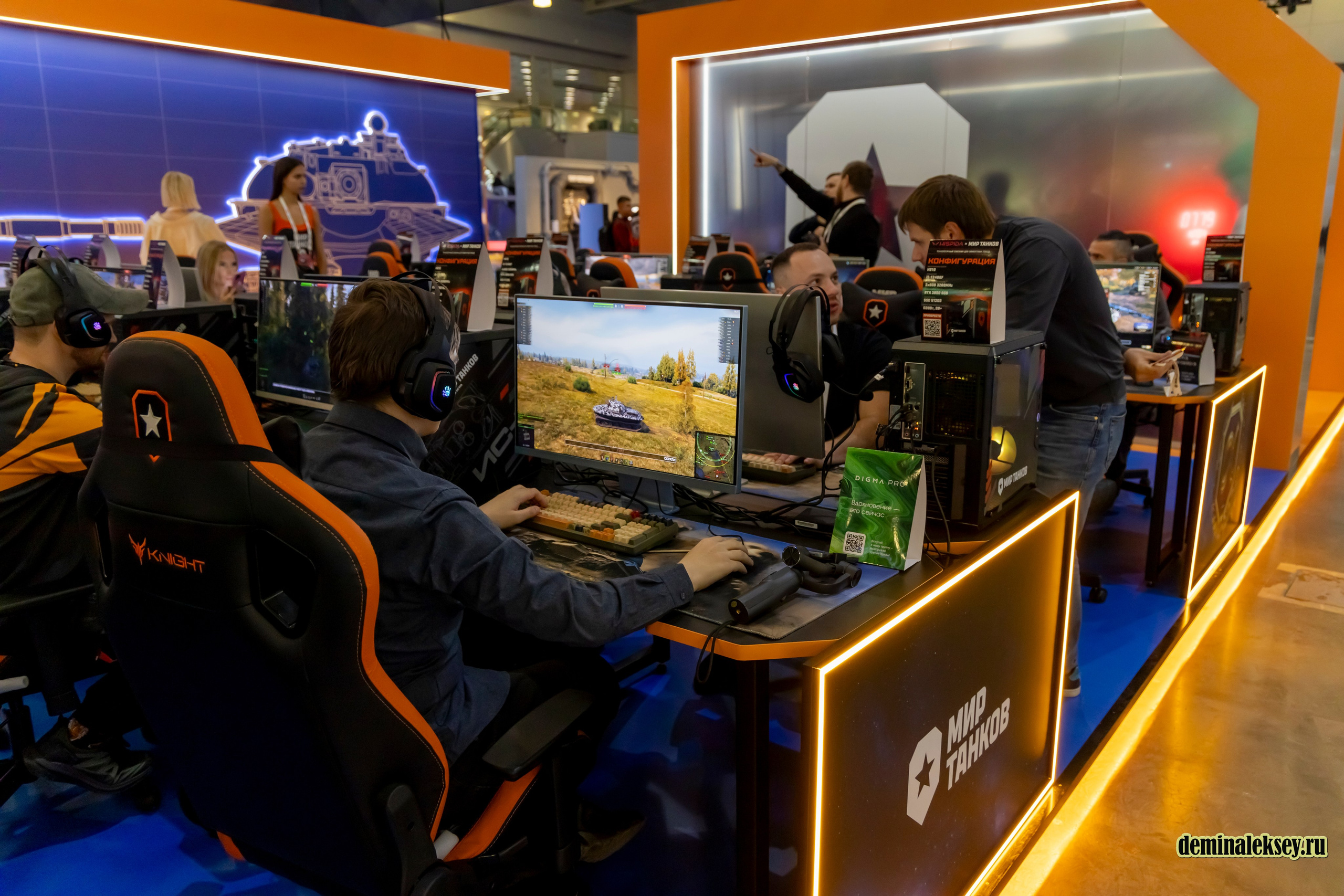 Рэд экспо 2024. Репортажный, семейный и студийный фотограф в Москве Демин Алексей