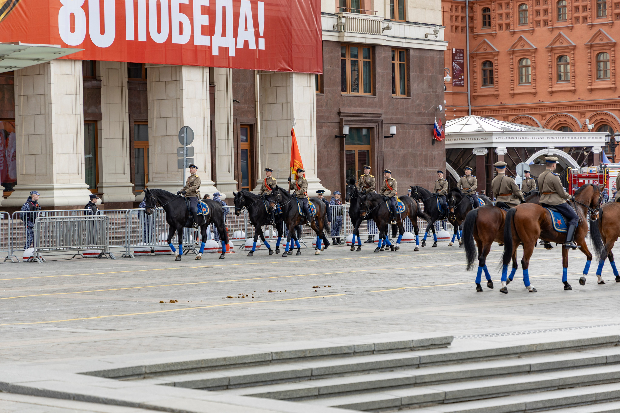 Репетиция парада победы 7 мая 2025 боевая техника. Репортажный, семейный и студийный фотограф в Москве Демин Алексей