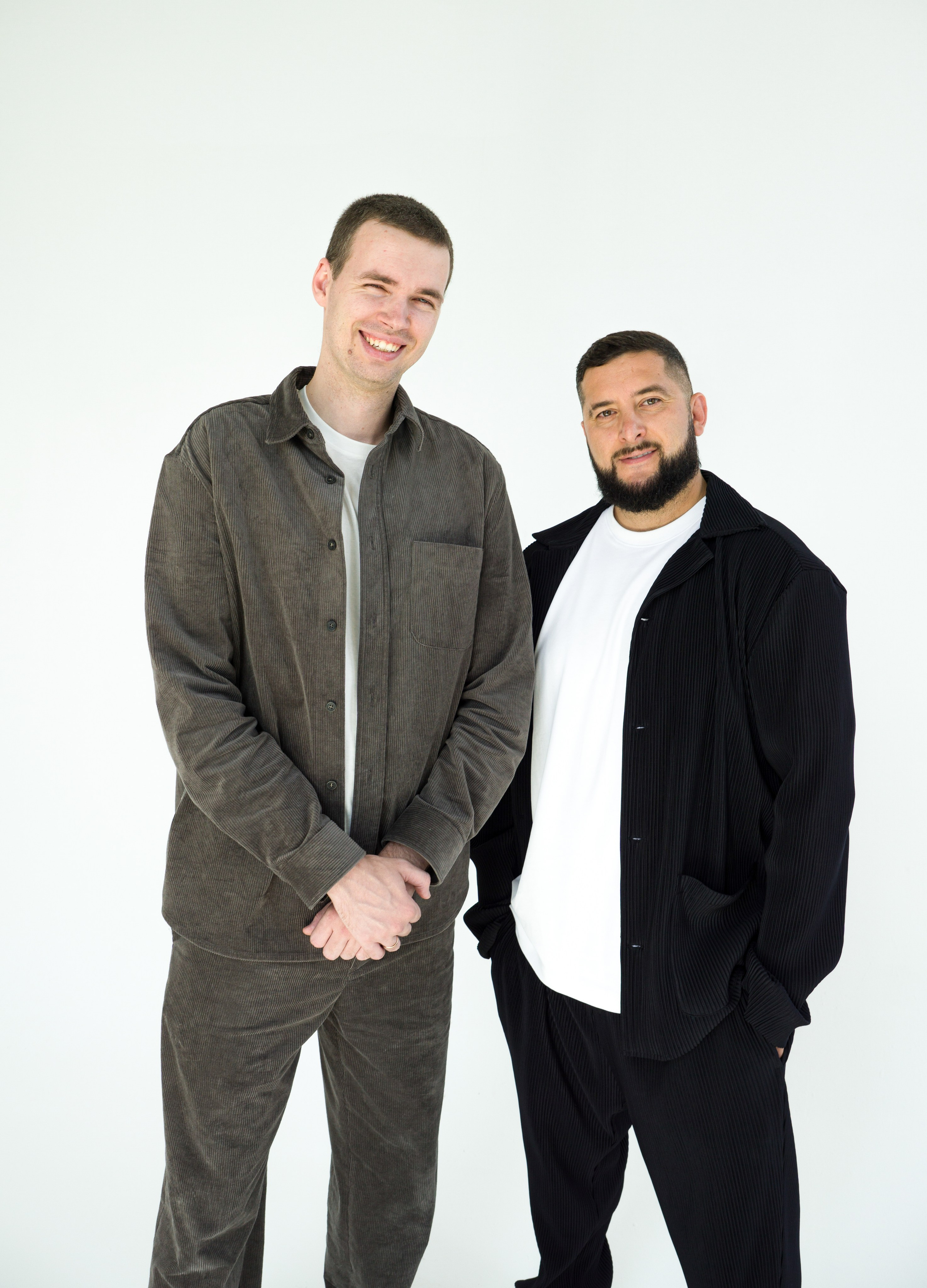 М и В. Фотограф