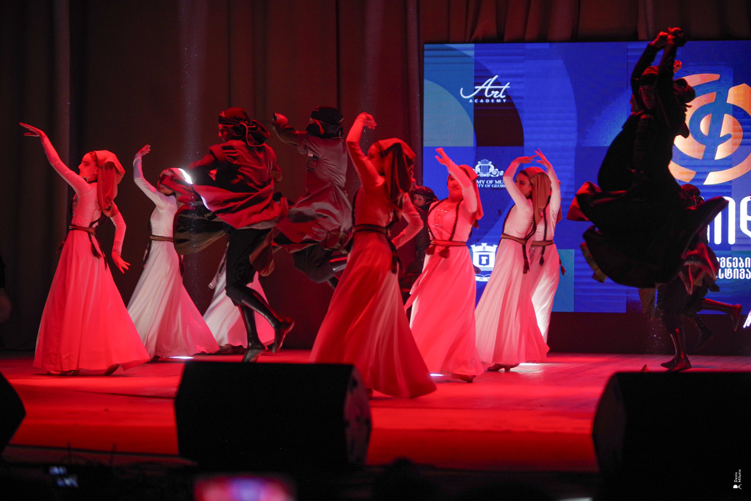 Танцы в Хоби. Портретный фотограф Денис Милютин