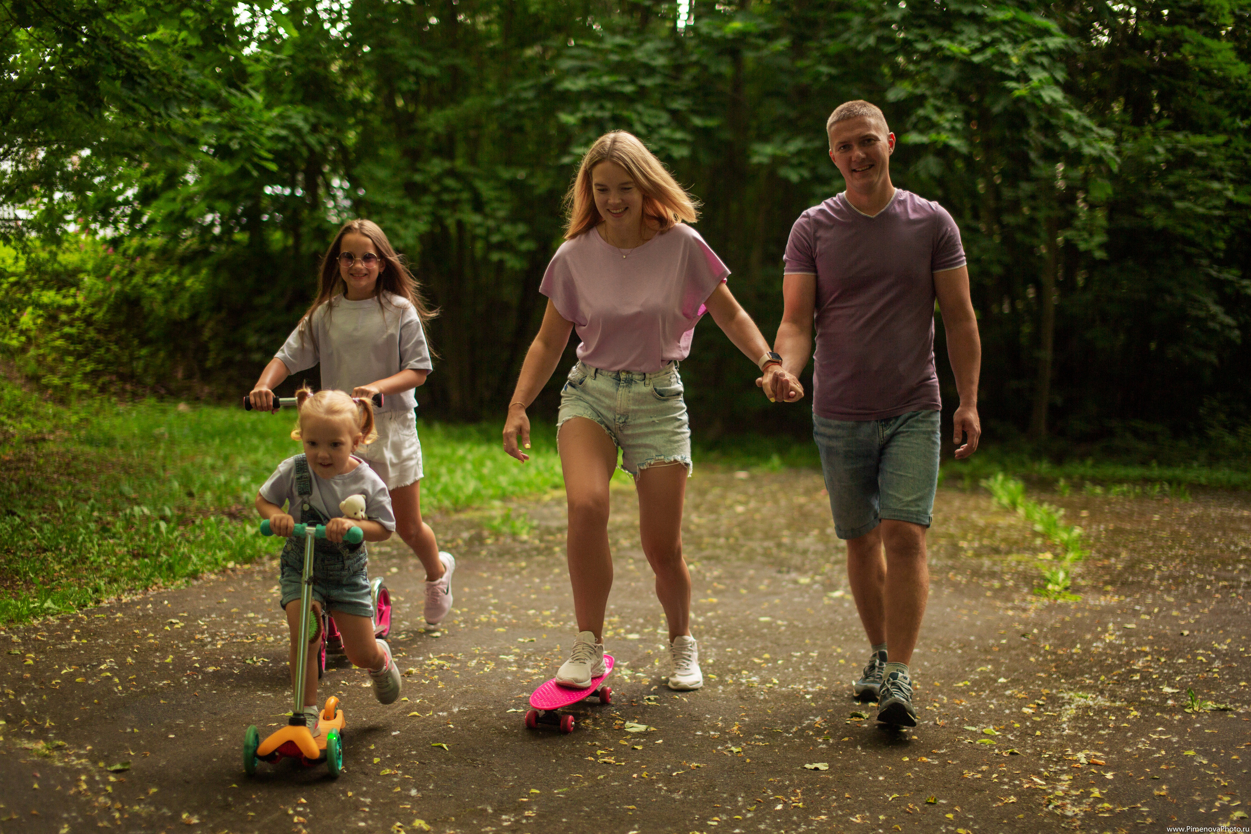 Семейная прогулка. Семейный и детский фотограф в Петрозаводске