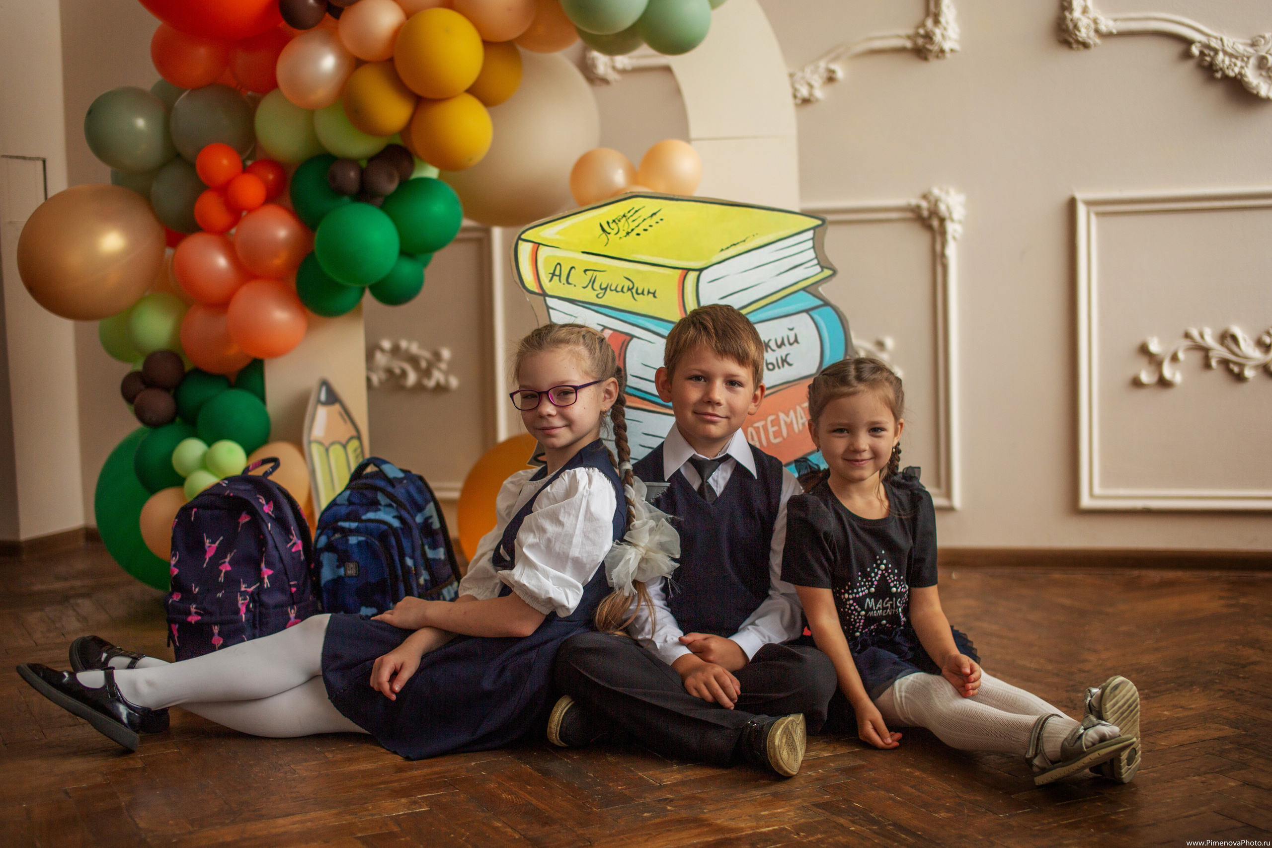 Аришка, Александр и Анастасия, 1 сентября. Семейный и детский фотограф в Петрозаводске