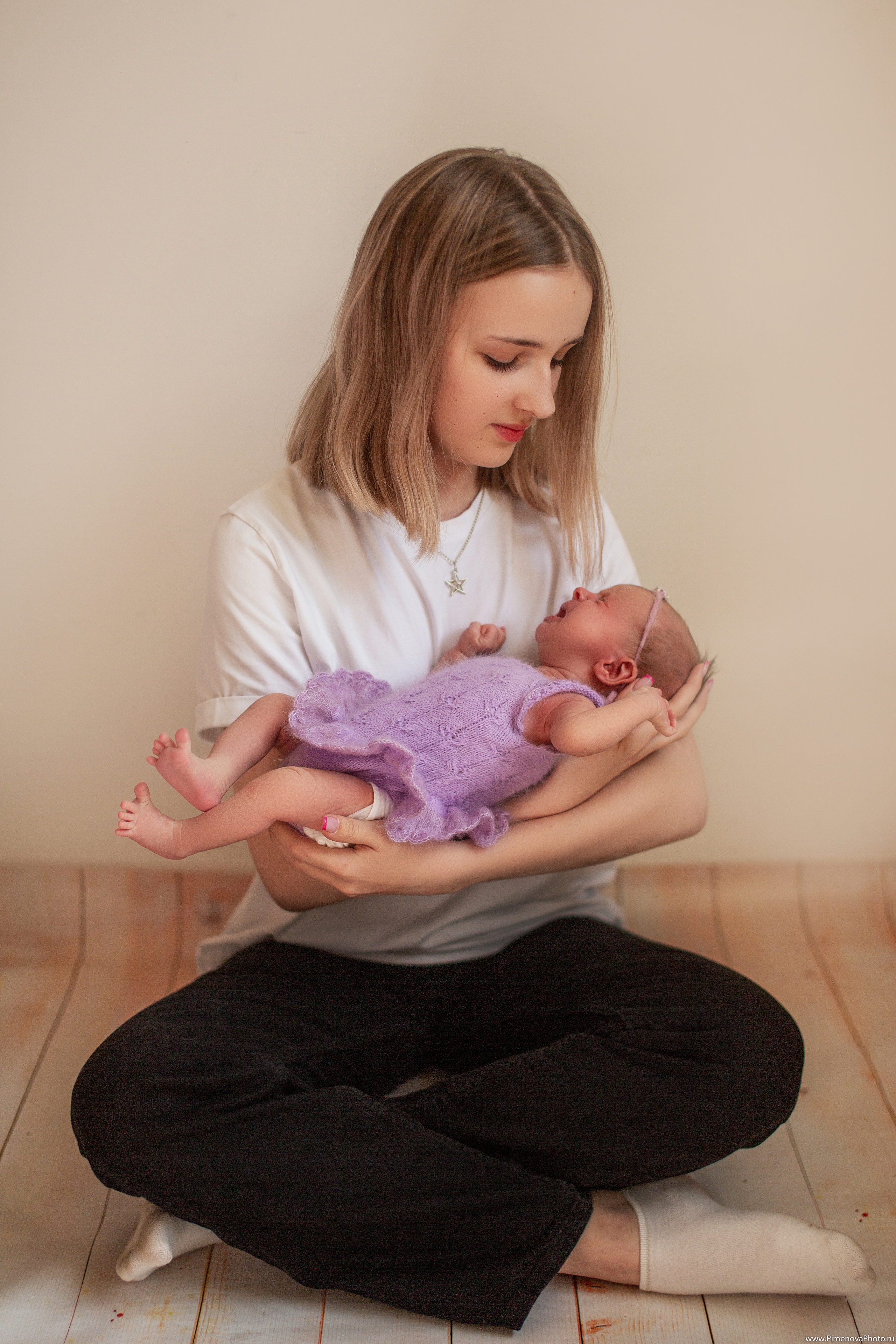 Новорождённая Анечка. Семейный и детский фотограф в Петрозаводске
