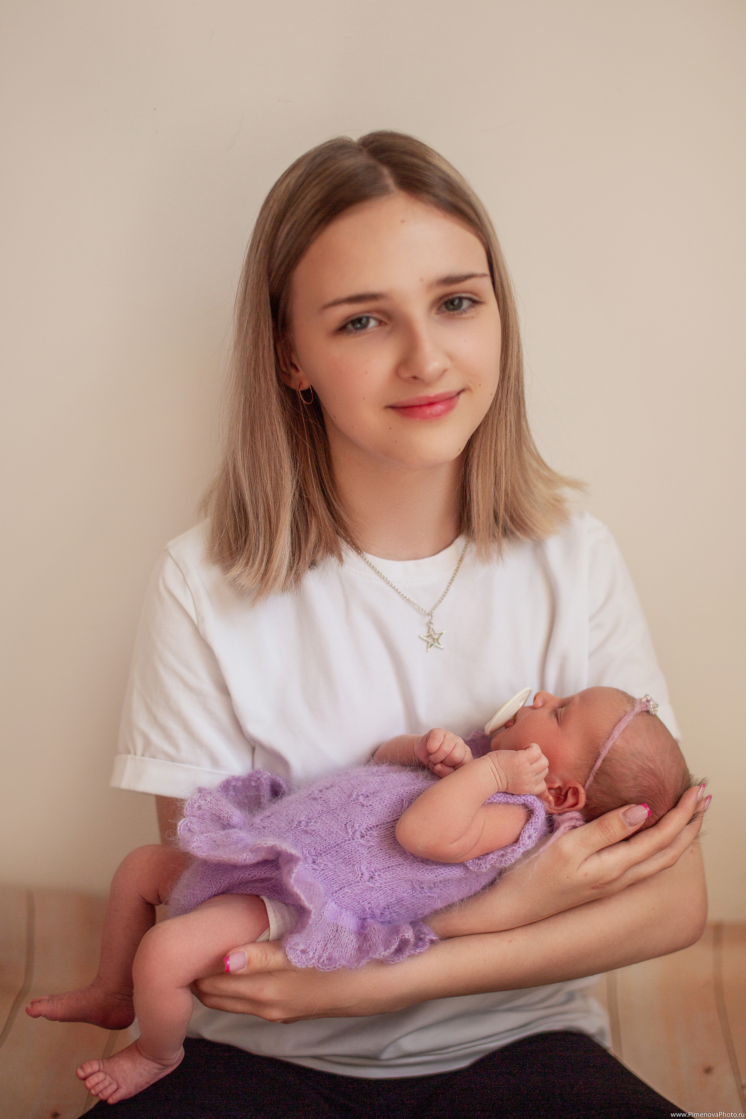 Новорождённая Анечка. Семейный и детский фотограф в Петрозаводске