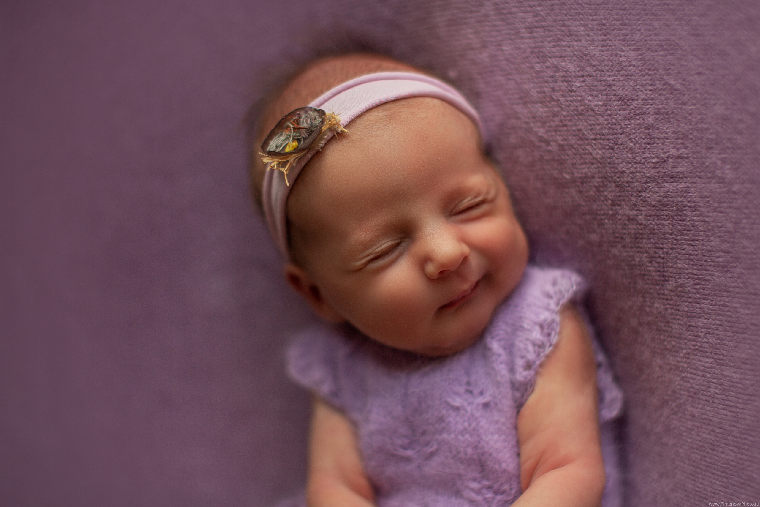 Новорождённая Анечка. Семейный и детский фотограф в Петрозаводске