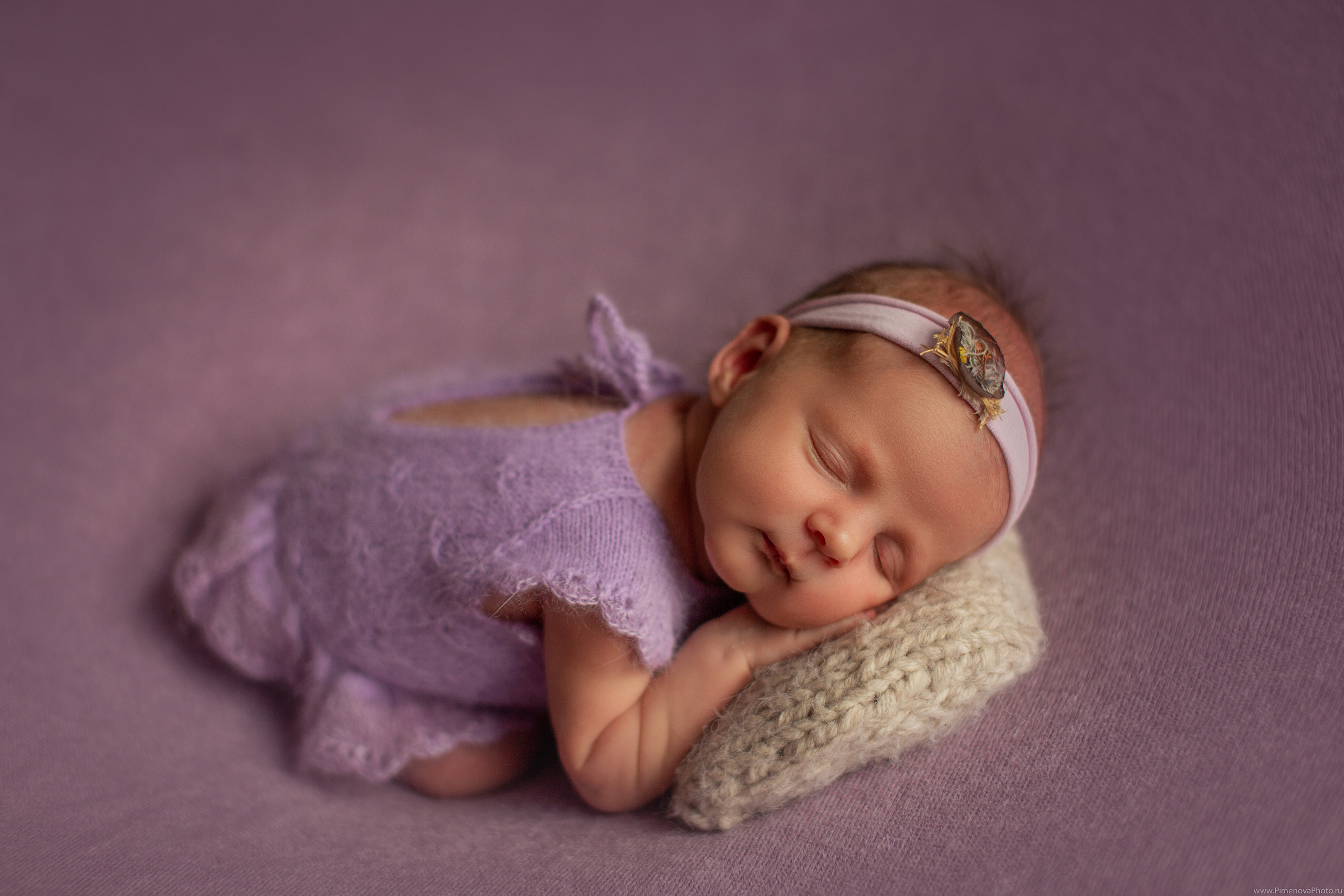 Новорождённая Анечка. Семейный и детский фотограф в Петрозаводске