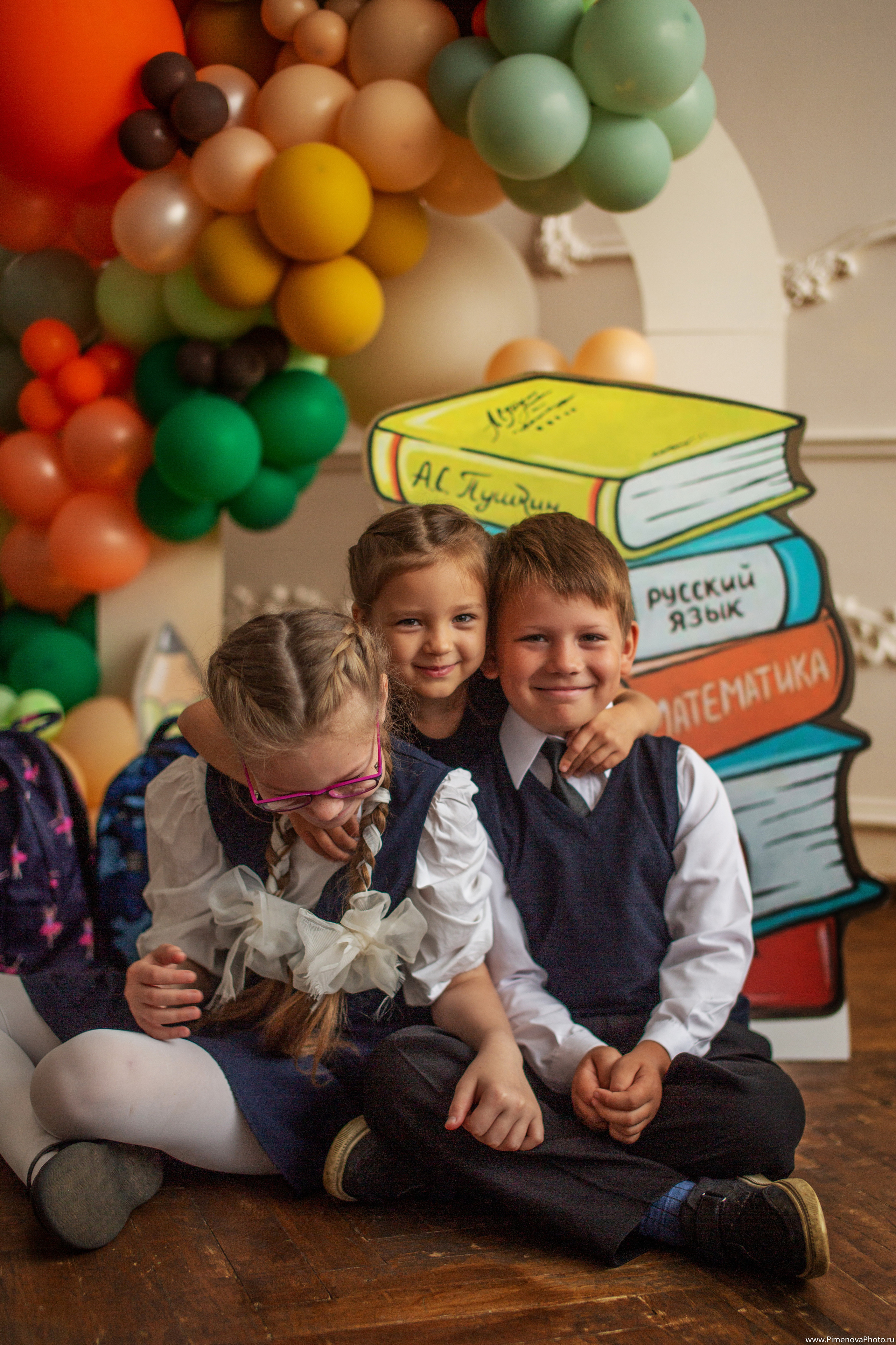 Аришка, Александр и Анастасия, 1 сентября. Семейный и детский фотограф в Петрозаводске