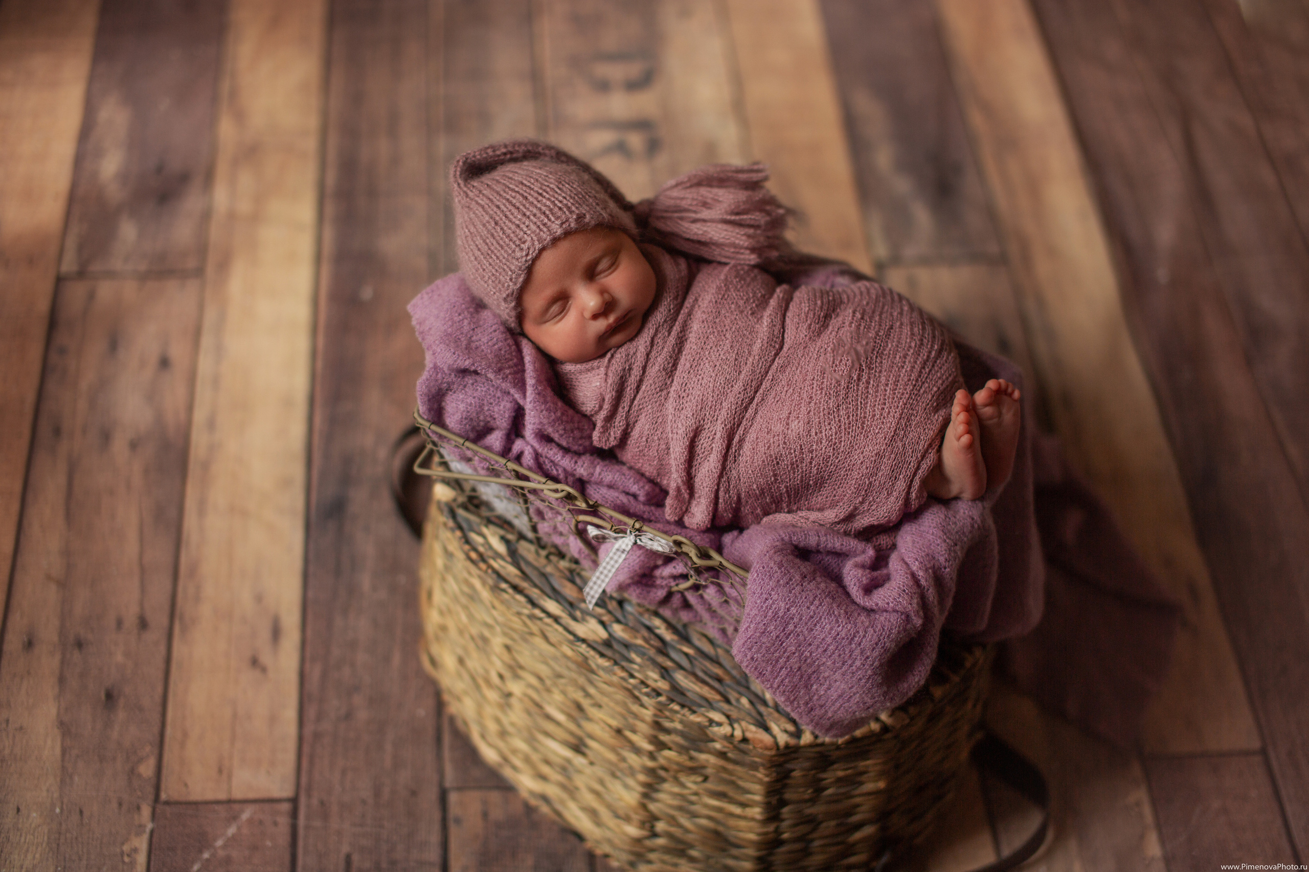 Новорождённая Анечка. Семейный и детский фотограф в Петрозаводске