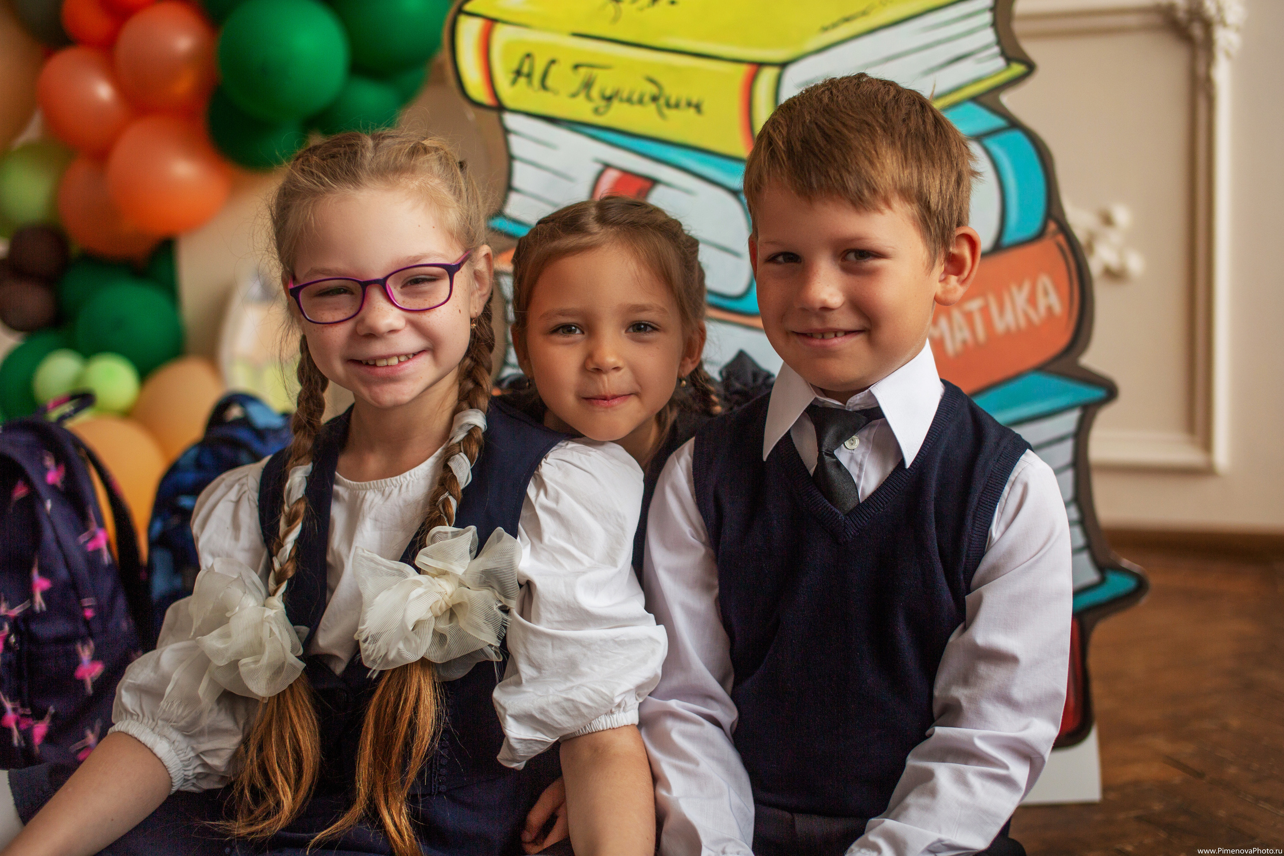 Аришка, Александр и Анастасия, 1 сентября. Семейный и детский фотограф в Петрозаводске