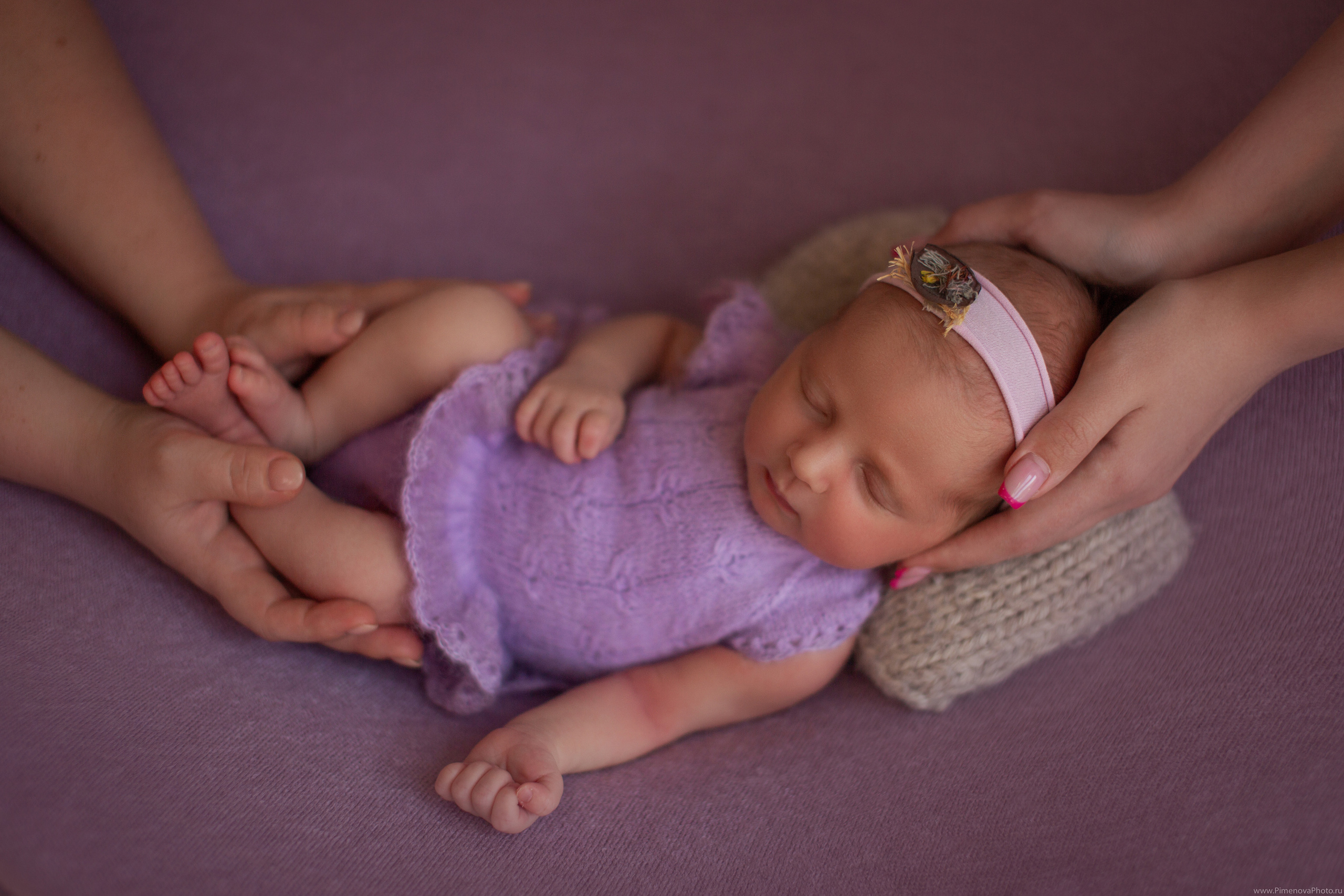 Новорождённая Анечка. Семейный и детский фотограф в Петрозаводске