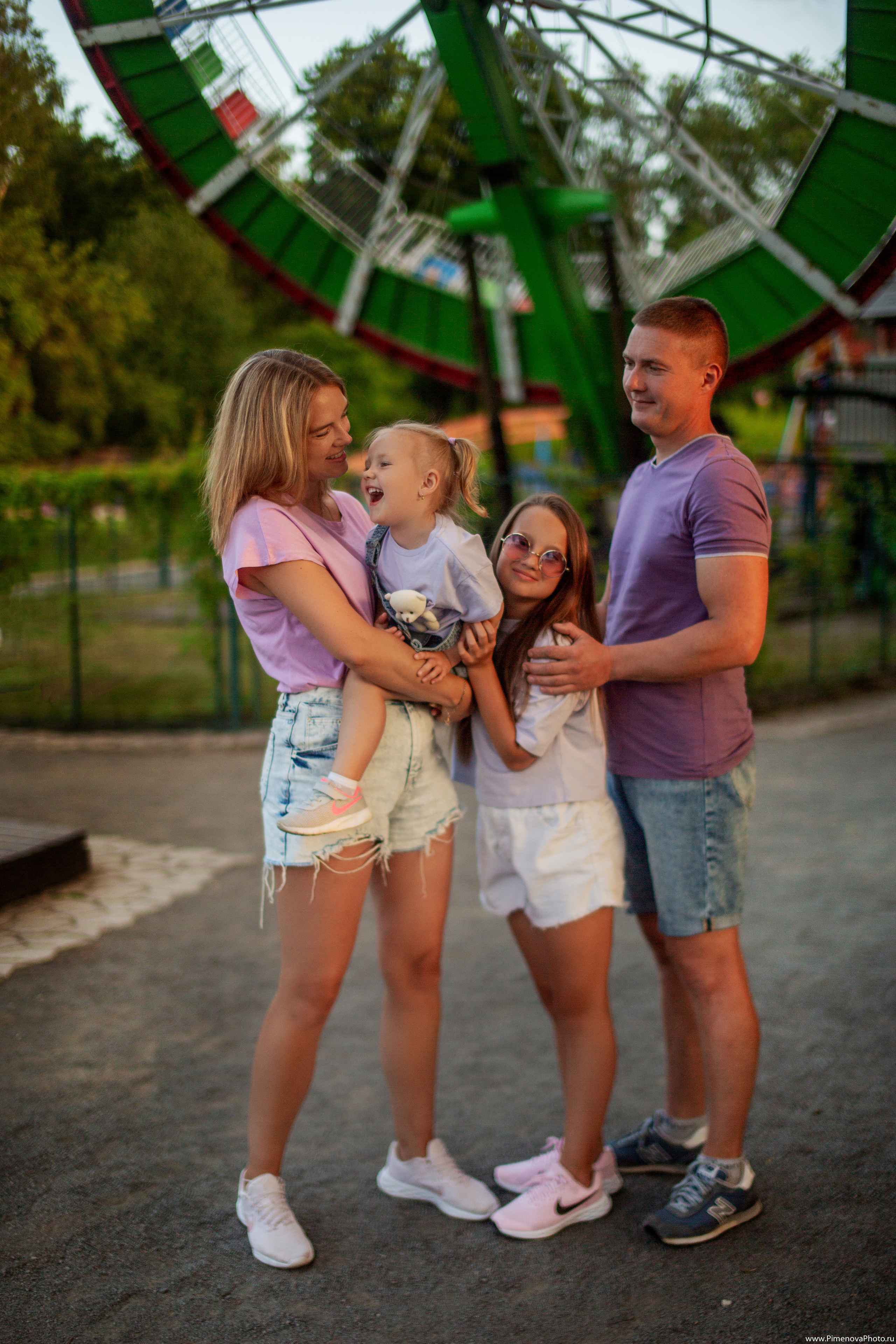 Семейная прогулка. Семейный и детский фотограф в Петрозаводске