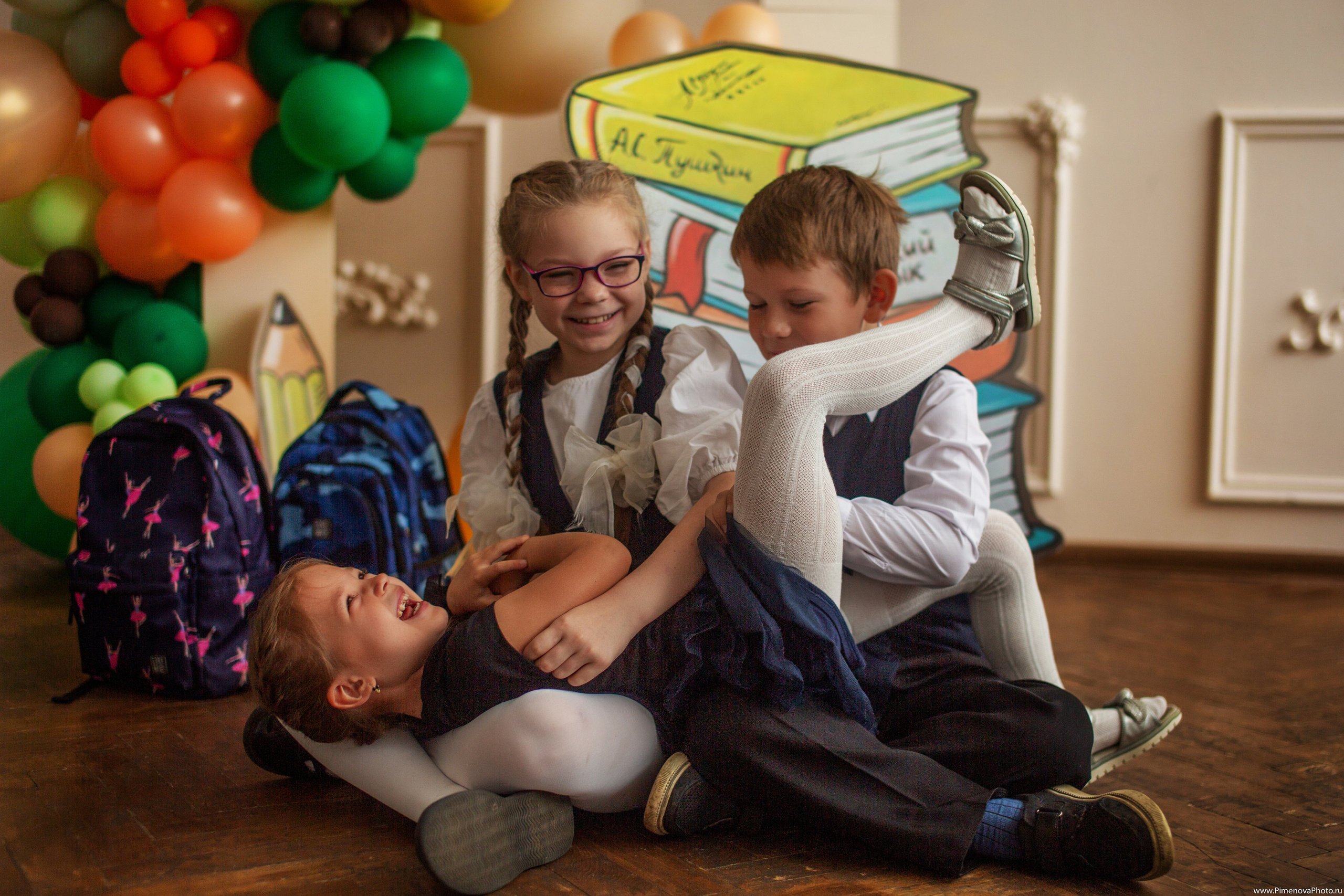 Аришка, Александр и Анастасия, 1 сентября. Семейный и детский фотограф в Петрозаводске