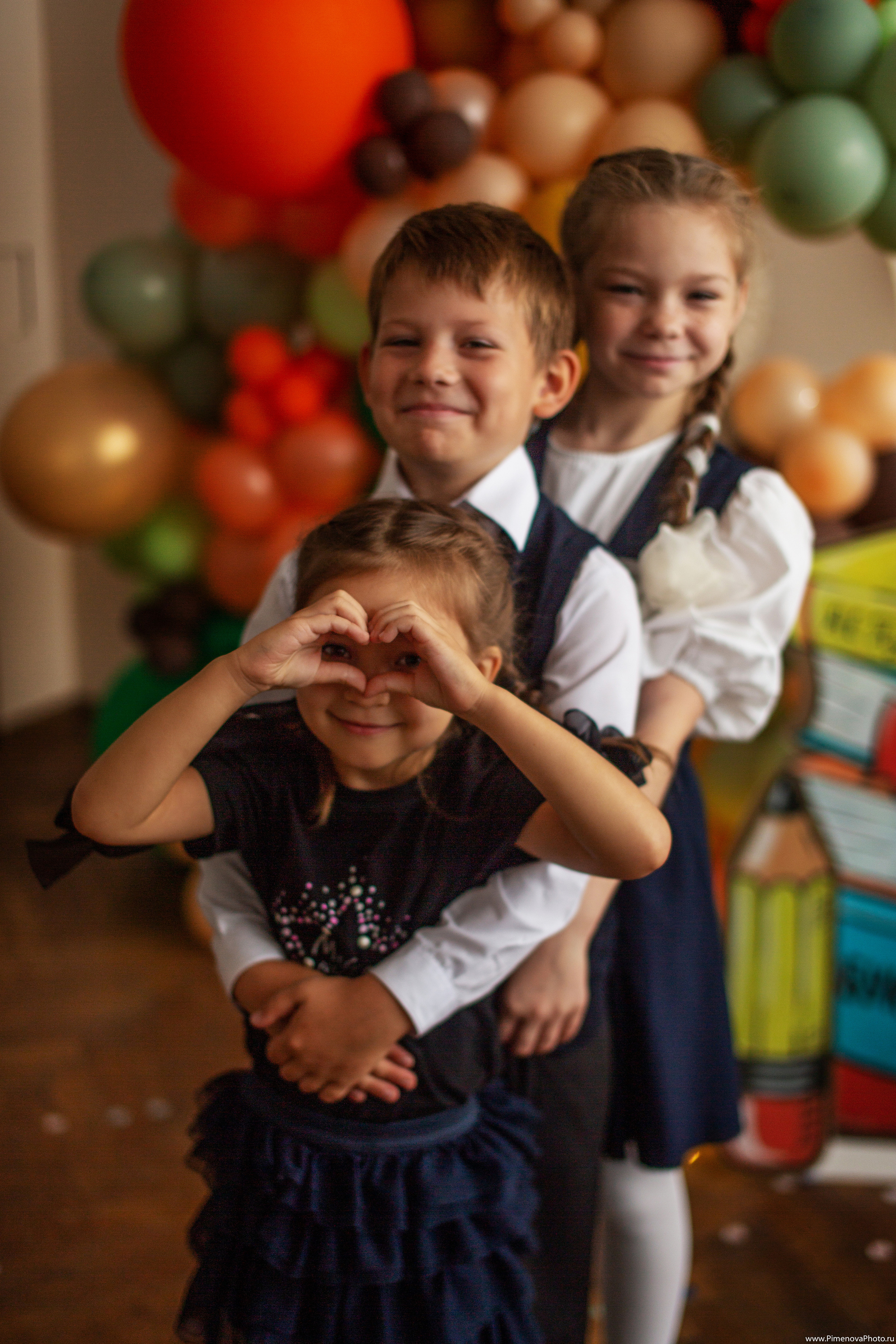 Аришка, Александр и Анастасия, 1 сентября. Семейный и детский фотограф в Петрозаводске