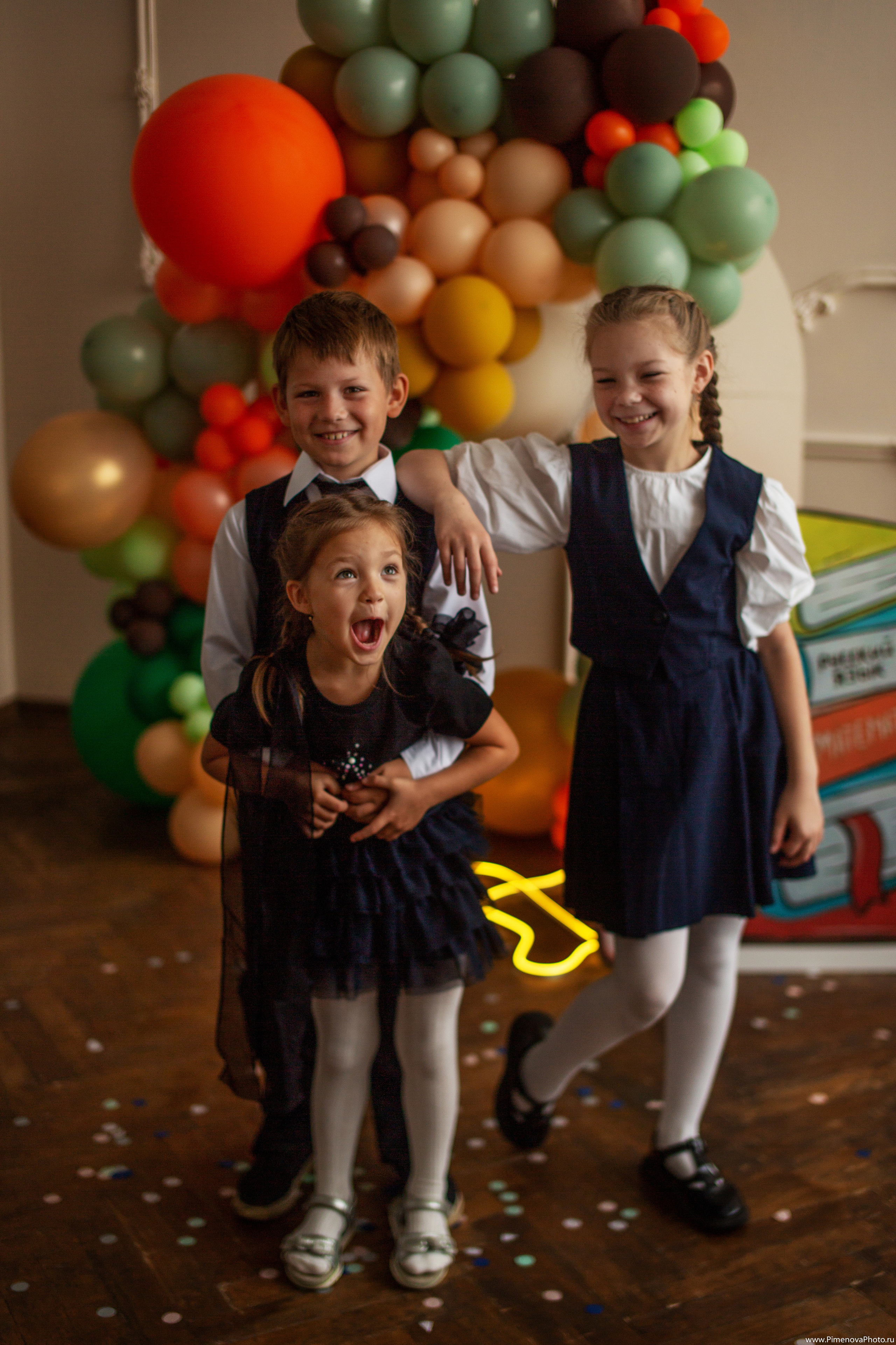 Аришка, Александр и Анастасия, 1 сентября. Семейный и детский фотограф в Петрозаводске