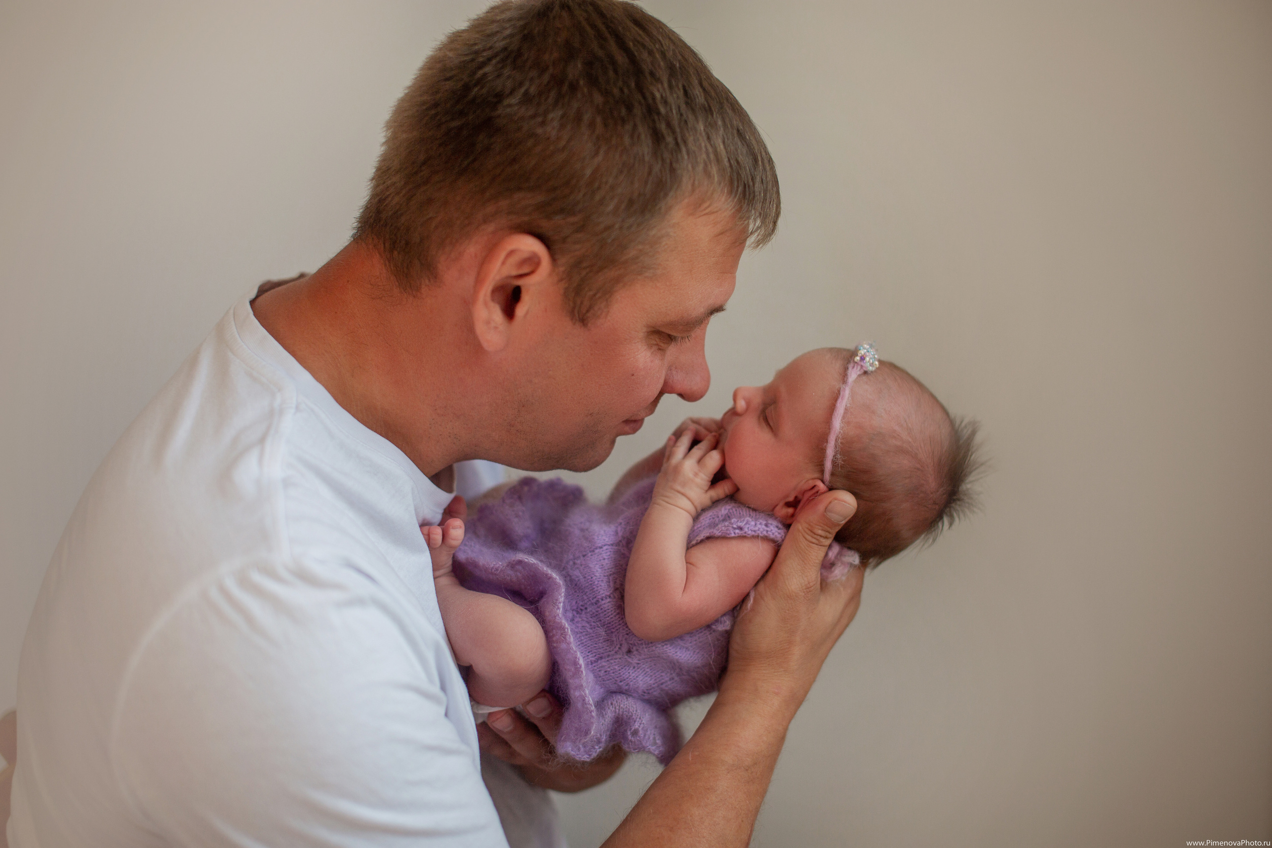 Новорождённая Анечка. Семейный и детский фотограф в Петрозаводске