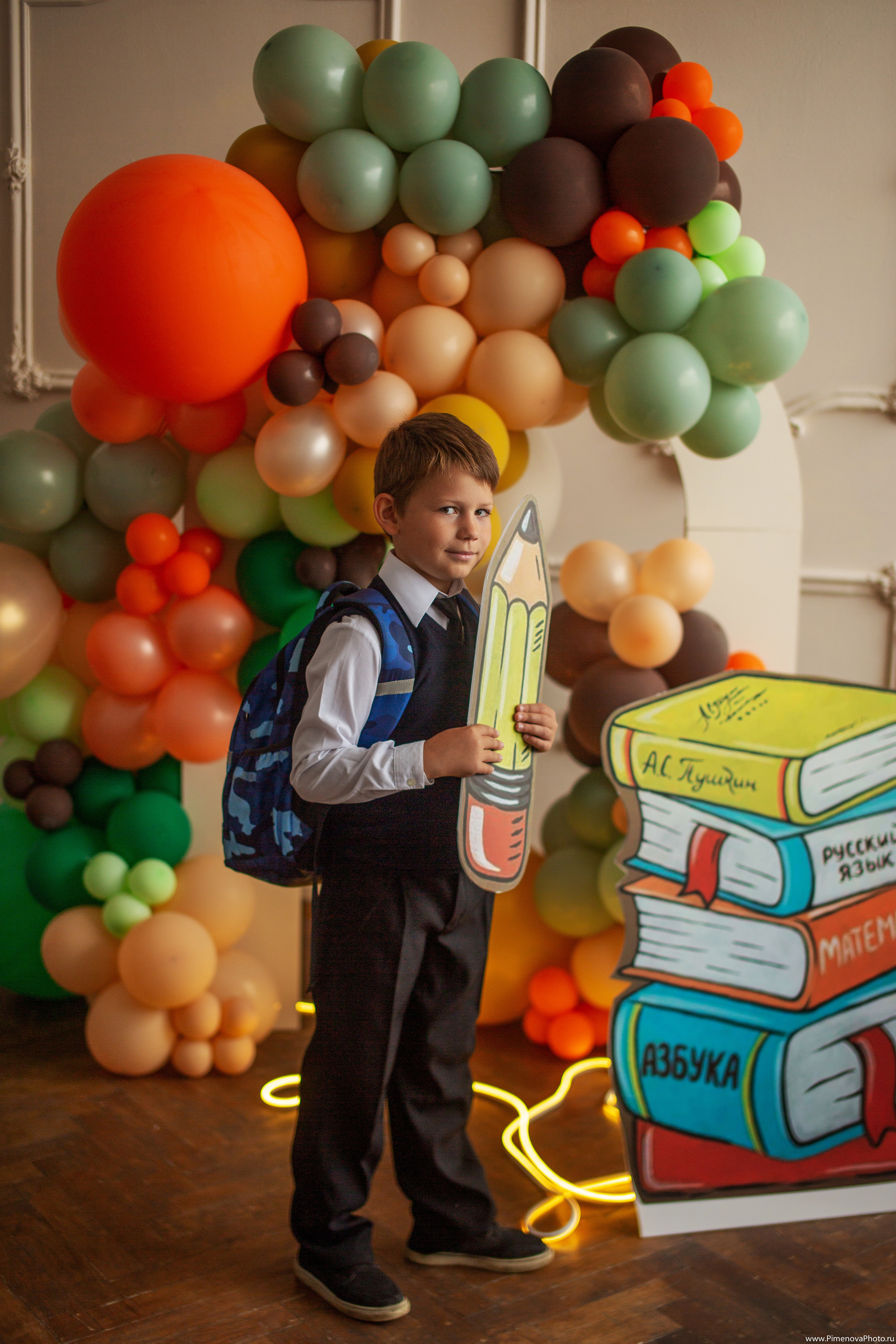 Аришка, Александр и Анастасия, 1 сентября. Семейный и детский фотограф в Петрозаводске