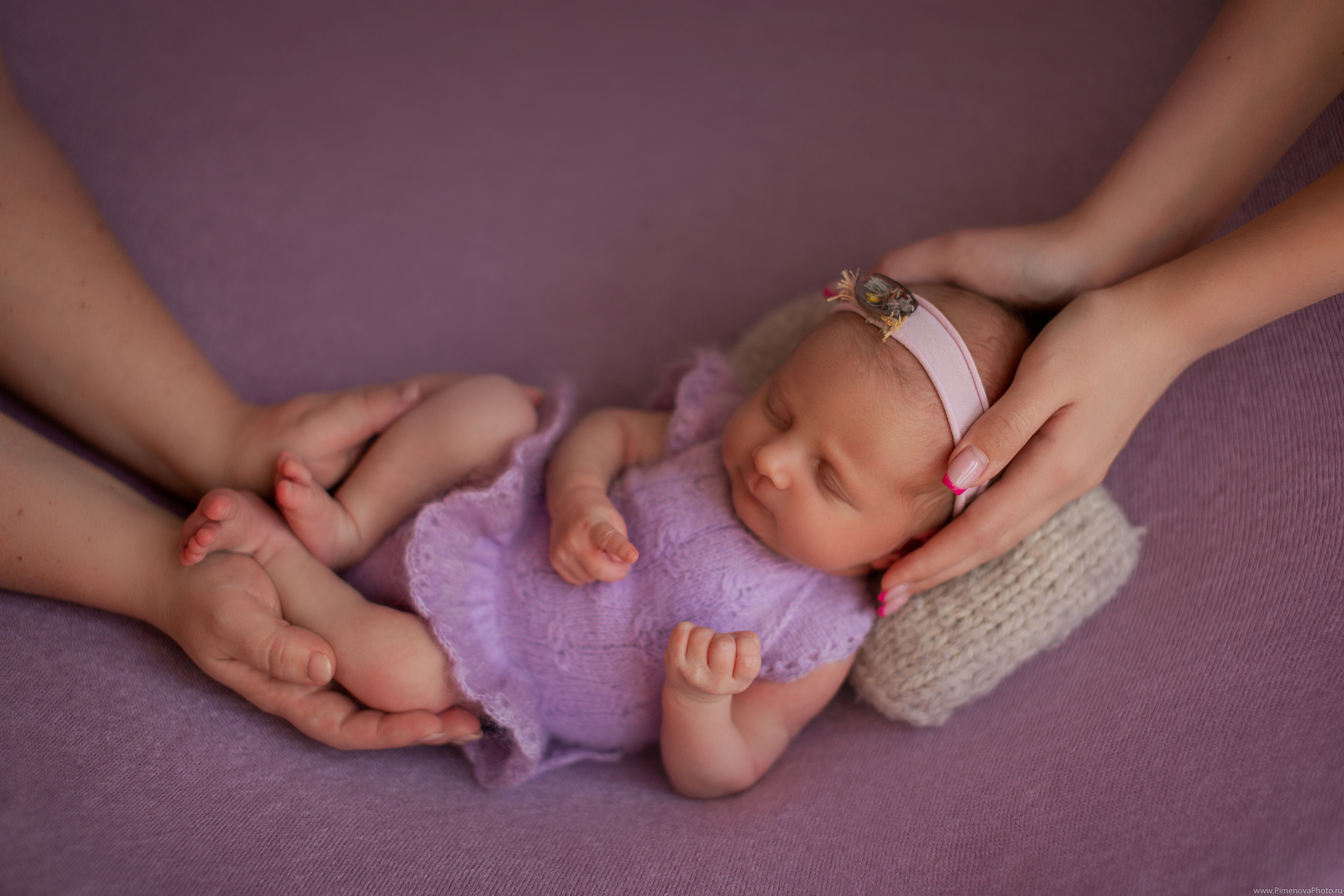 Новорождённая Анечка. Семейный и детский фотограф в Петрозаводске