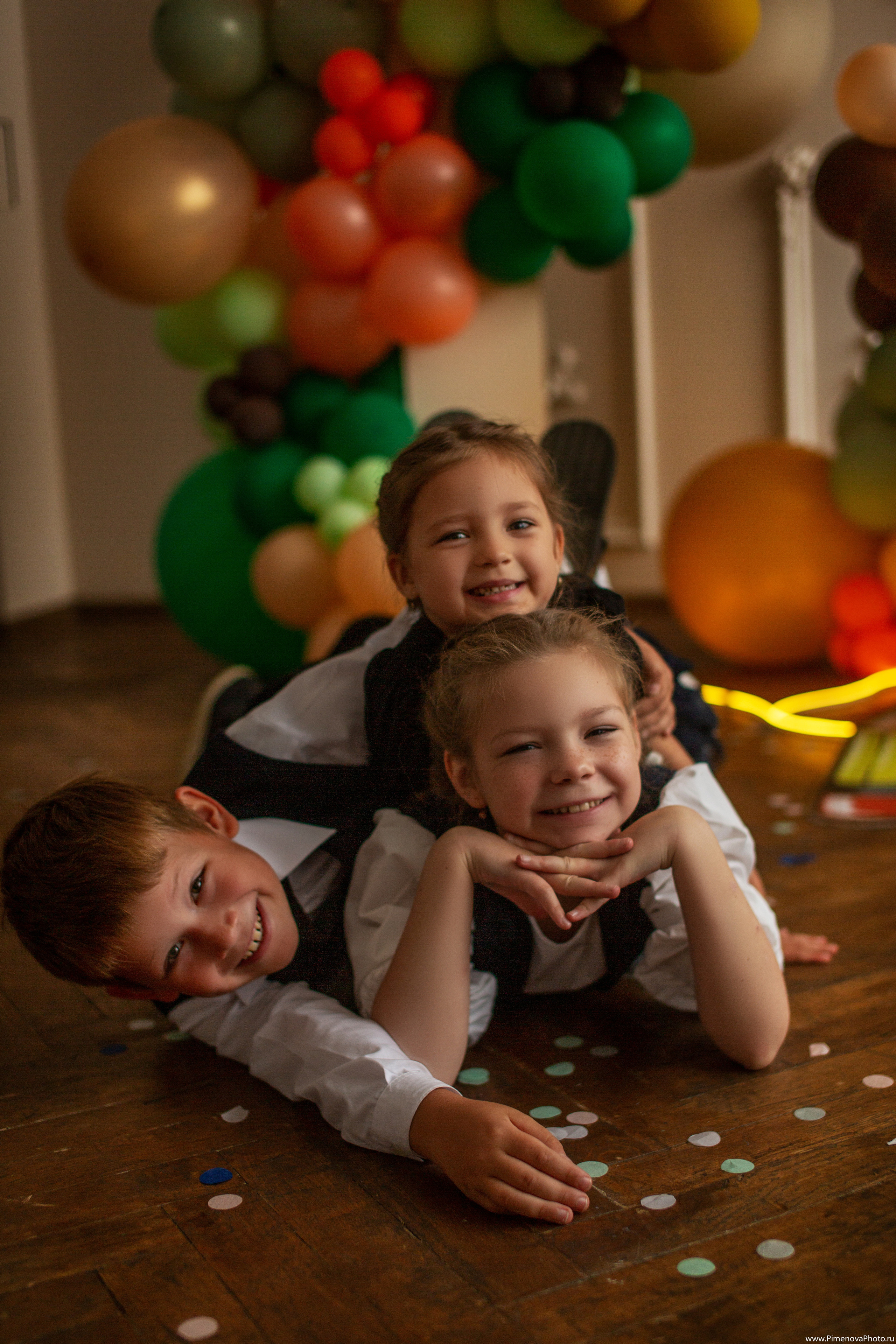 Аришка, Александр и Анастасия, 1 сентября. Семейный и детский фотограф в Петрозаводске