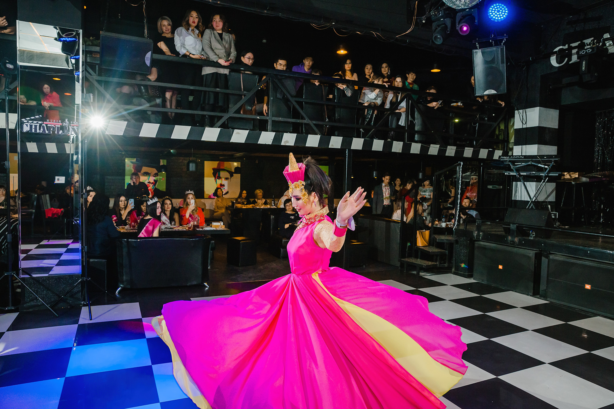 Шоу Талантов Миссис Бурятия. Фотограф и видеограф в Улан-Удэ: Аюна Габагуева и Артём Шаханов